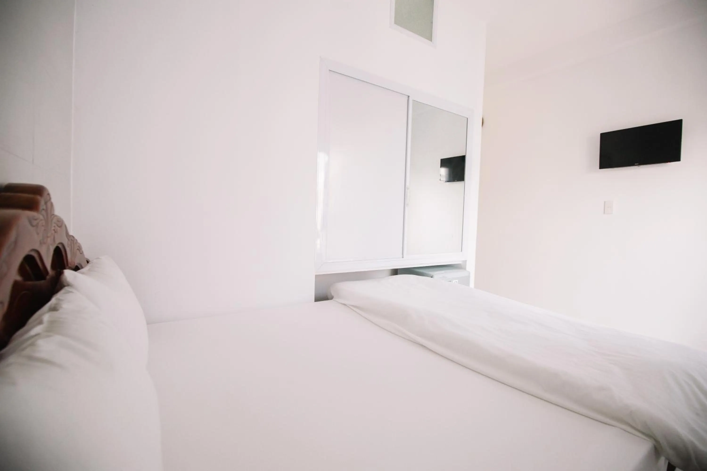 Bedroom, Bed in Lum Dong Tien Hotel