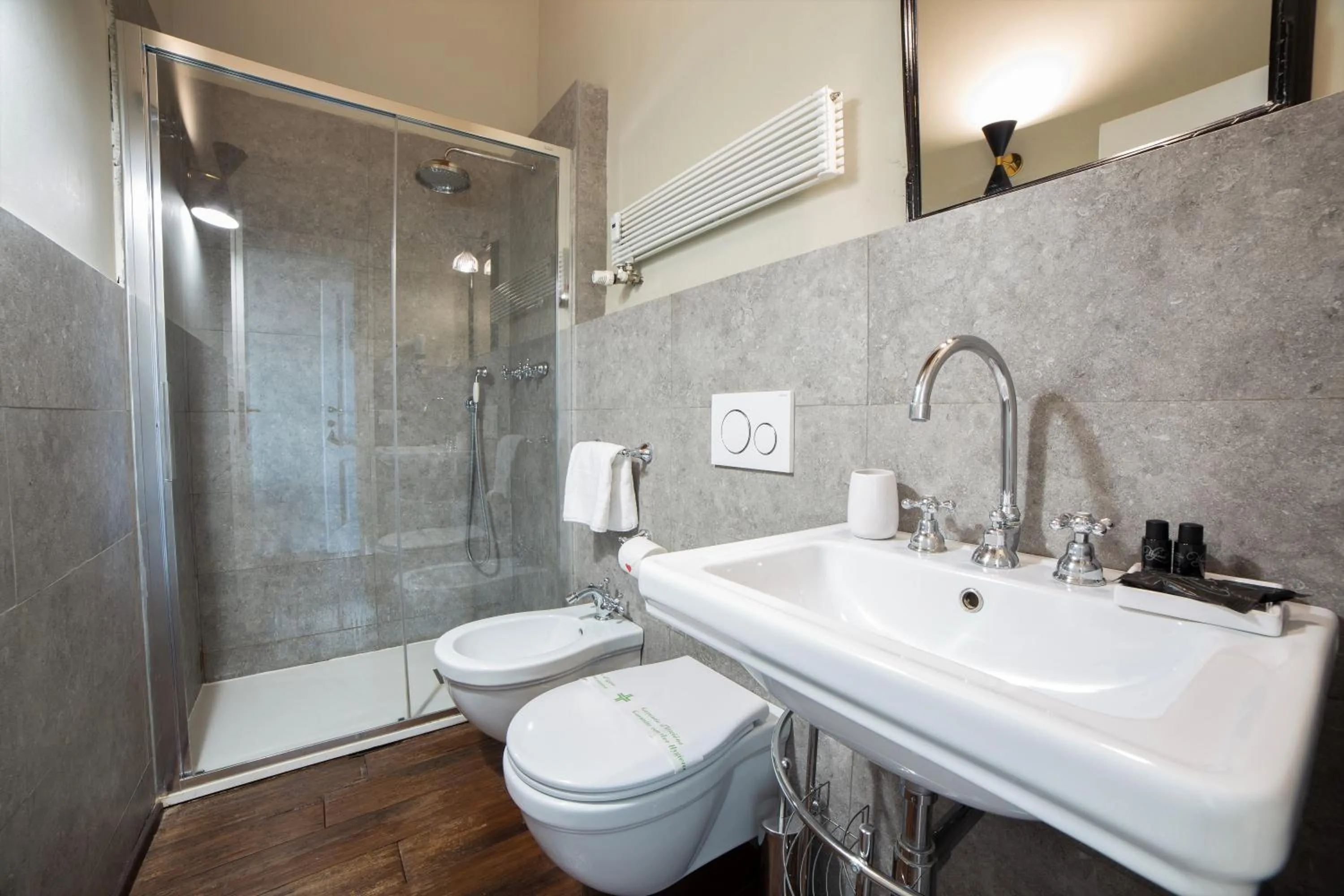 Shower in Parione Uno