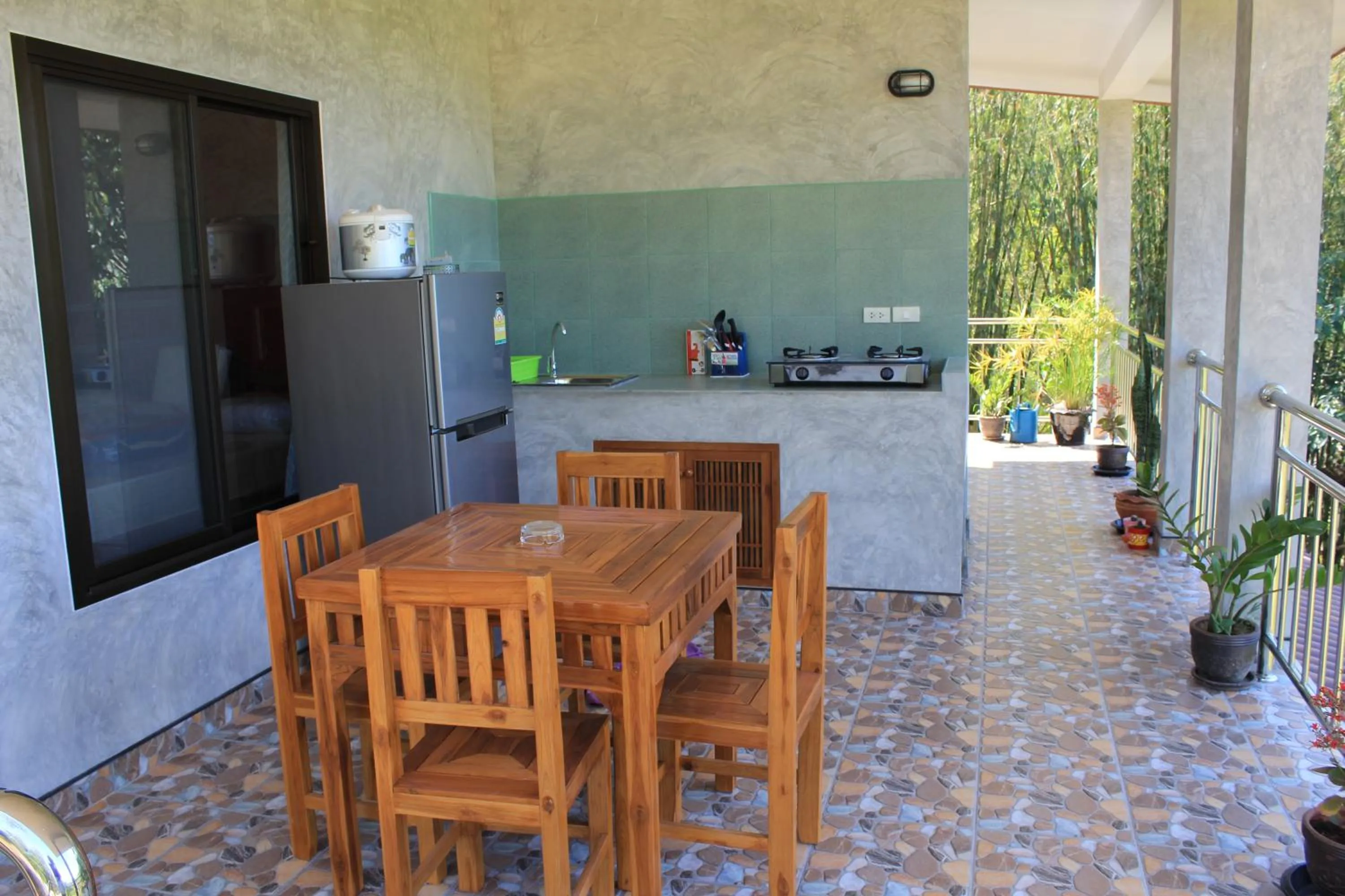 Balcony/Terrace in Nananuira Apartment and Room