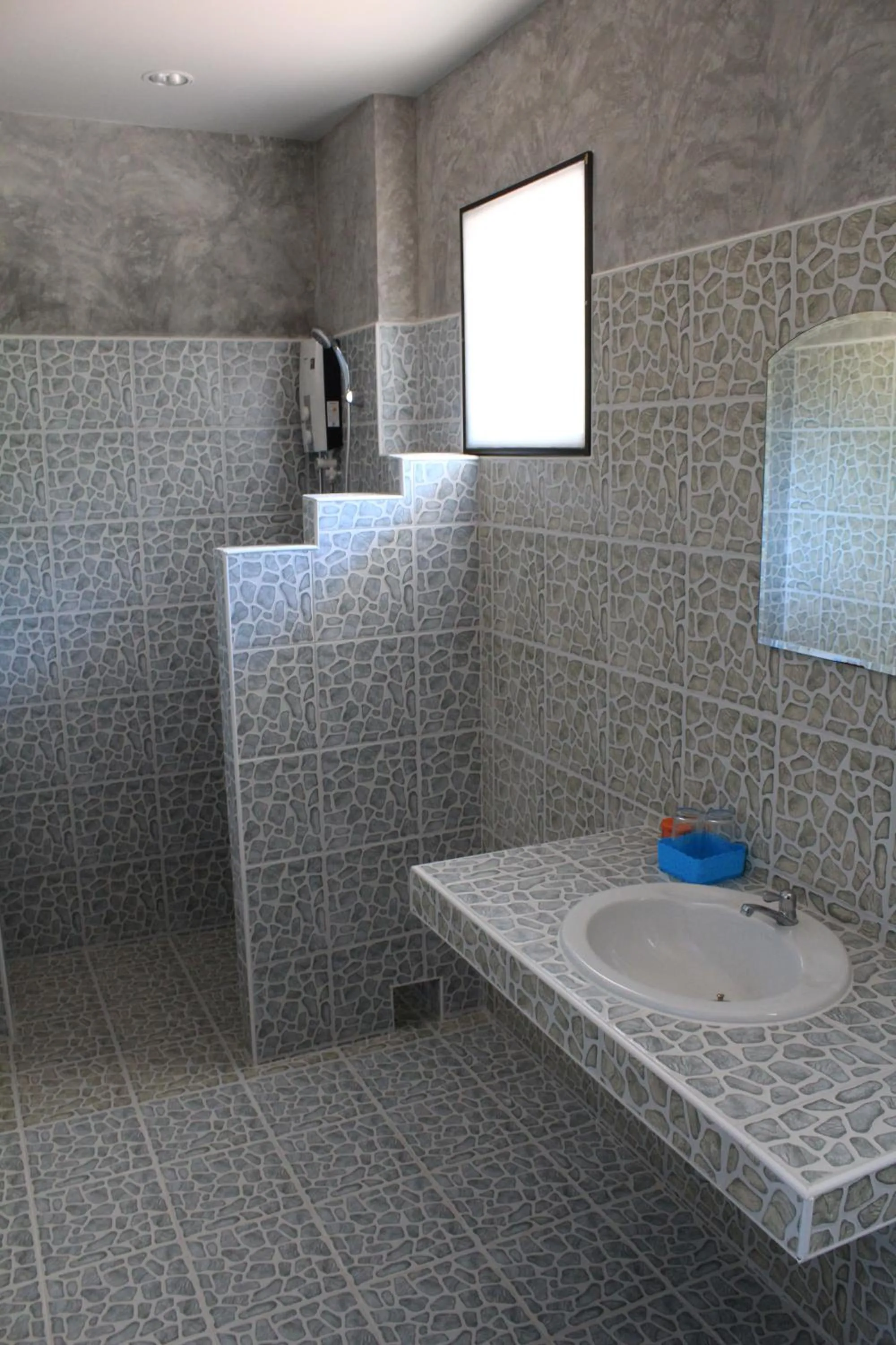 Bathroom in Nananuira Apartment and Room