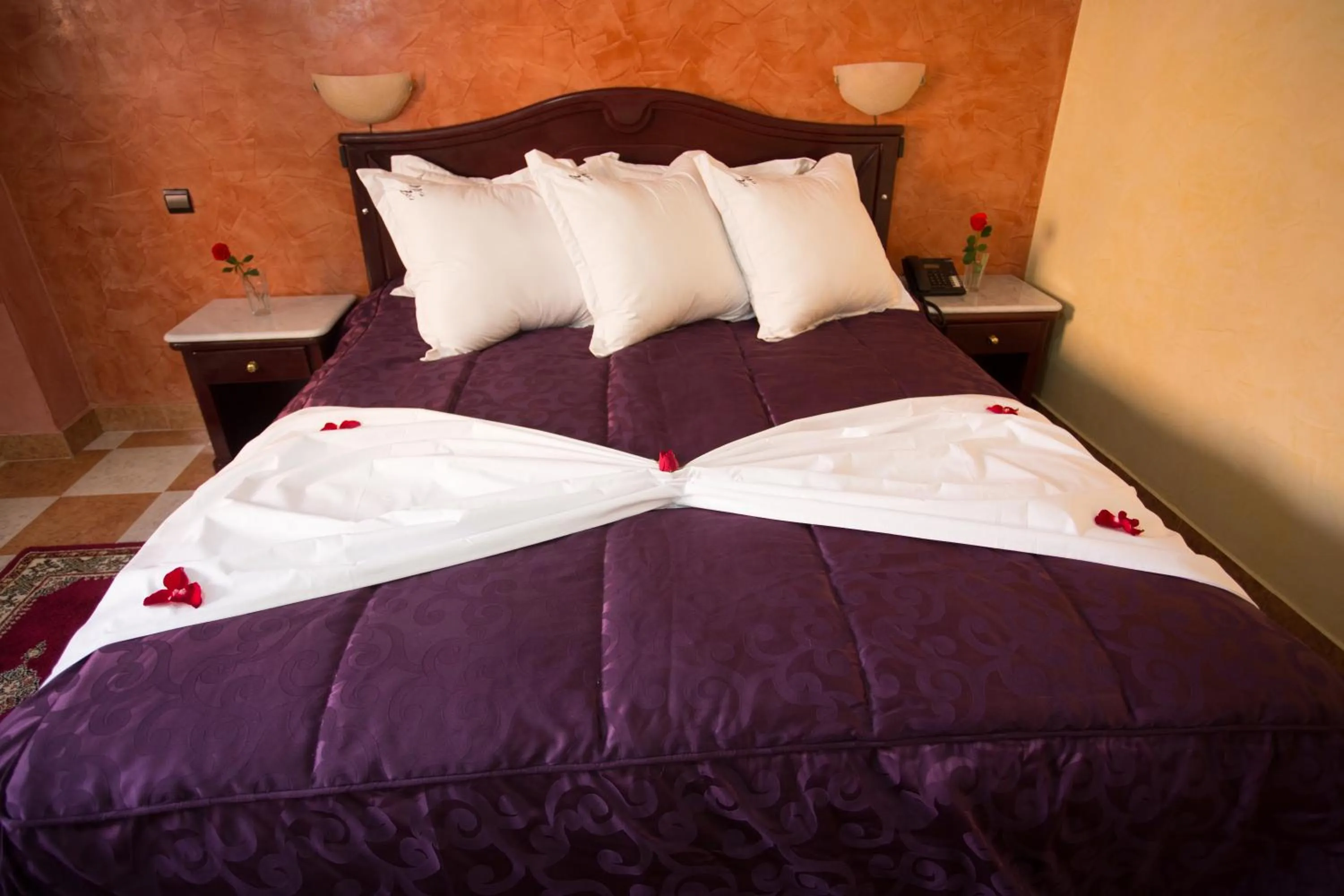 Bed in Appart Hotel Les Ambassadeurs