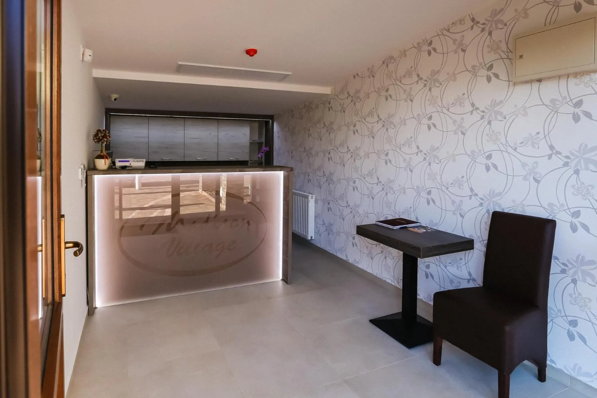 Bed in Madison Village