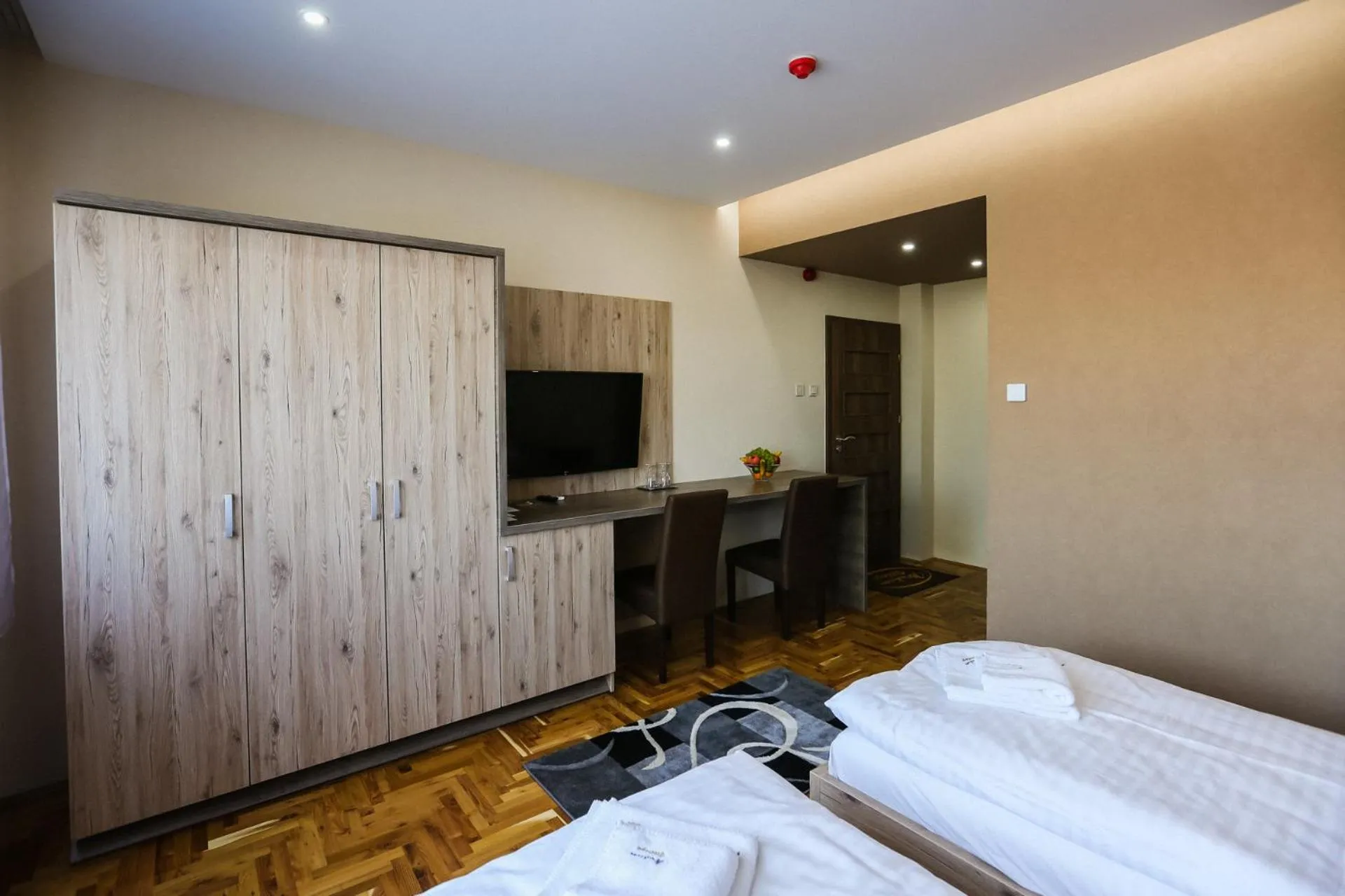 Bed in Madison Village