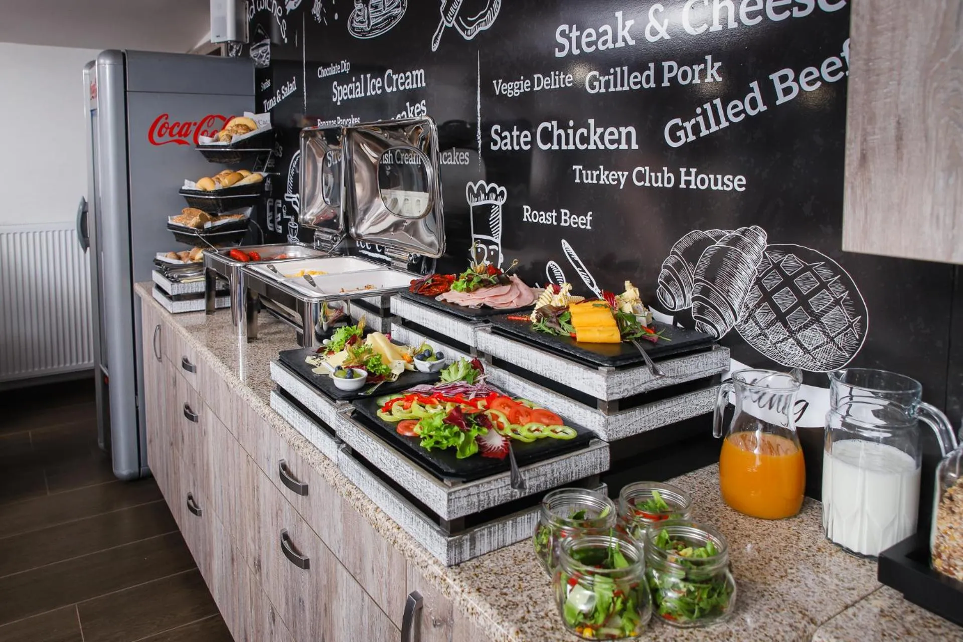 Breakfast in Madison Village