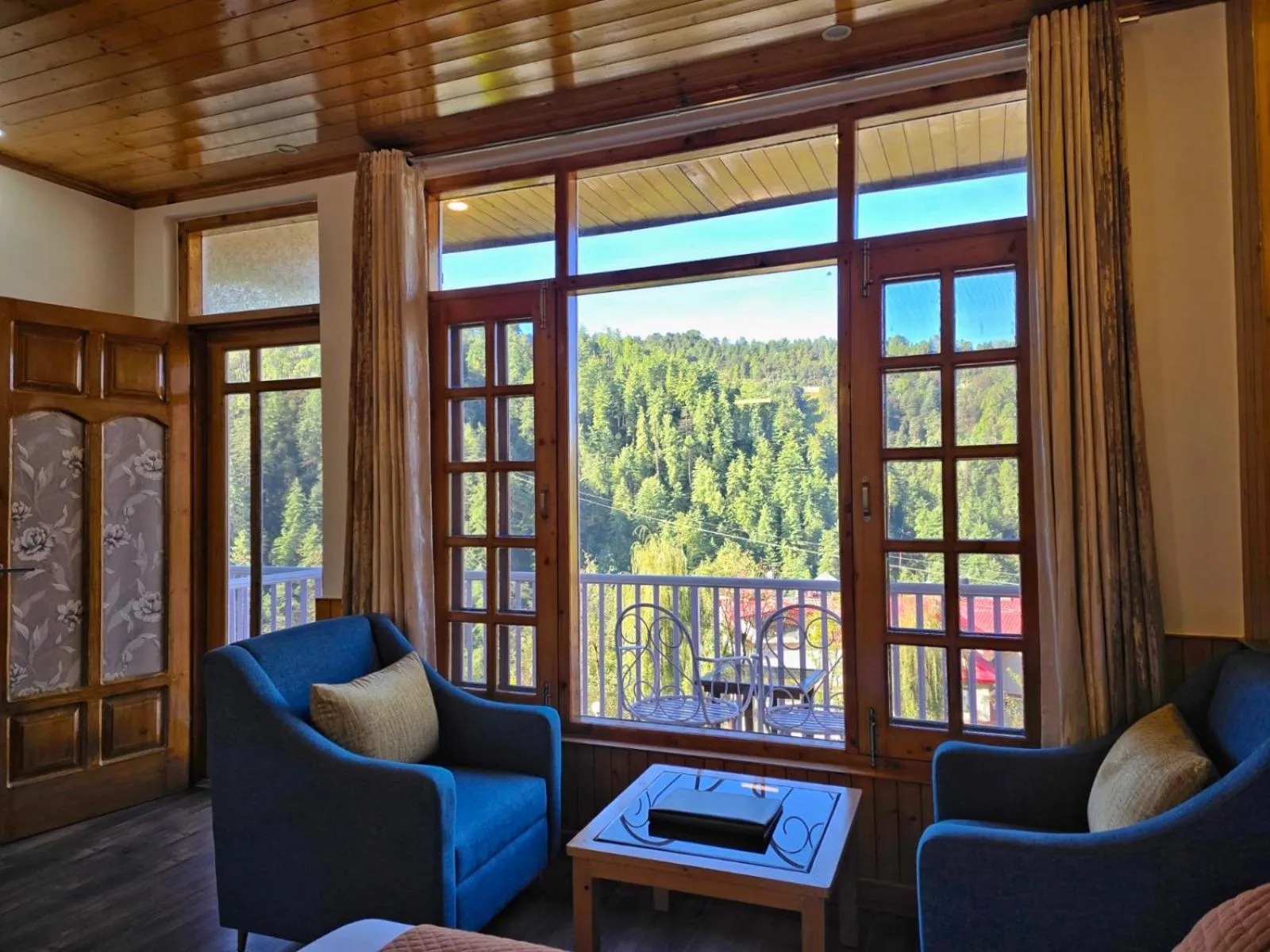 KAMNA HILL RESORT a Boutique cottages