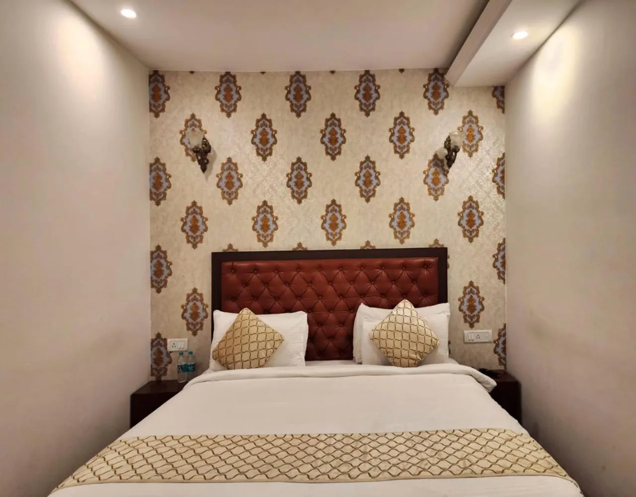 Bed in KAMNA HILL RESORT a Boutique cottages