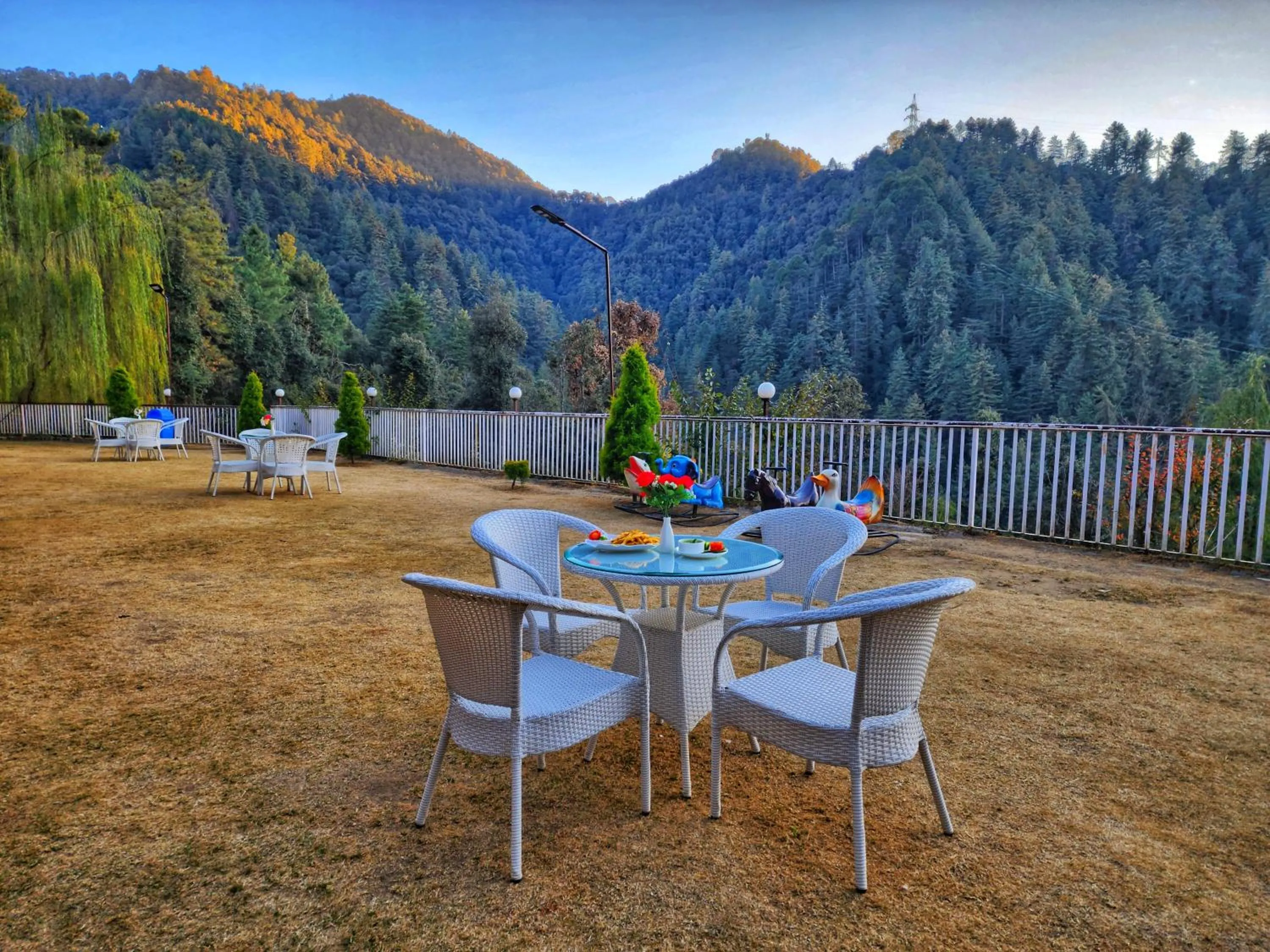 KAMNA HILL RESORT a Boutique cottages