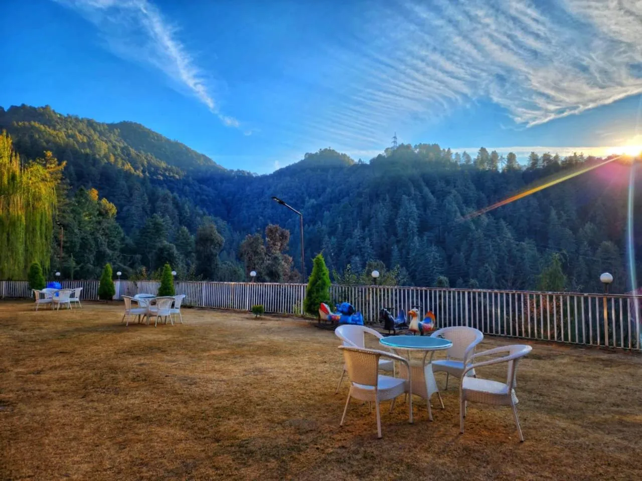 KAMNA HILL RESORT a Boutique cottages