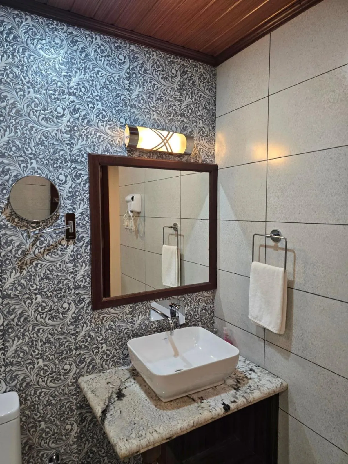 KAMNA HILL RESORT a Boutique cottages