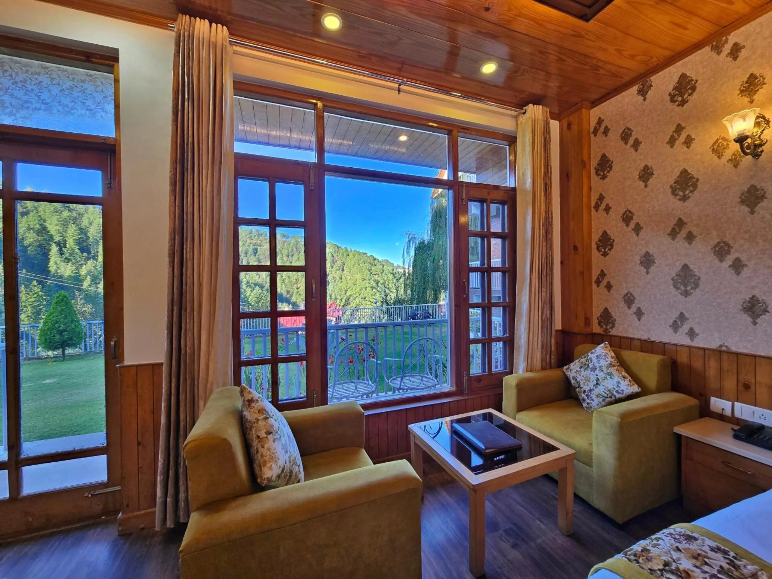 KAMNA HILL RESORT a Boutique cottages