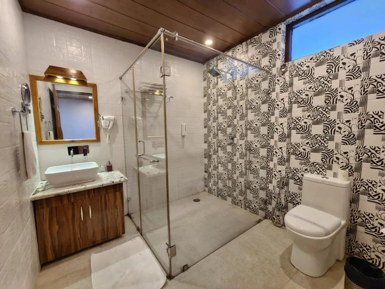 KAMNA HILL RESORT a Boutique cottages