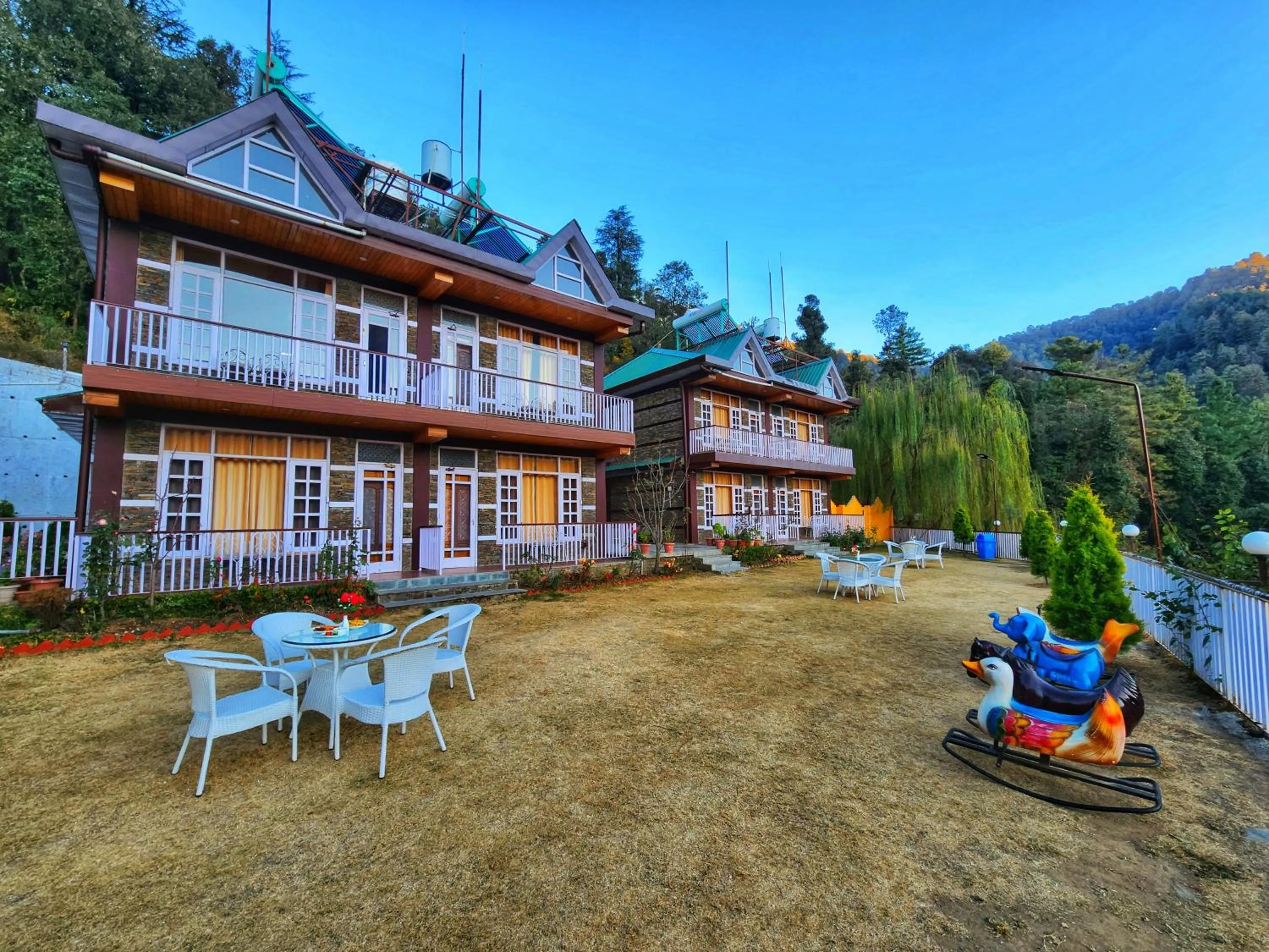 KAMNA HILL RESORT a Boutique cottages