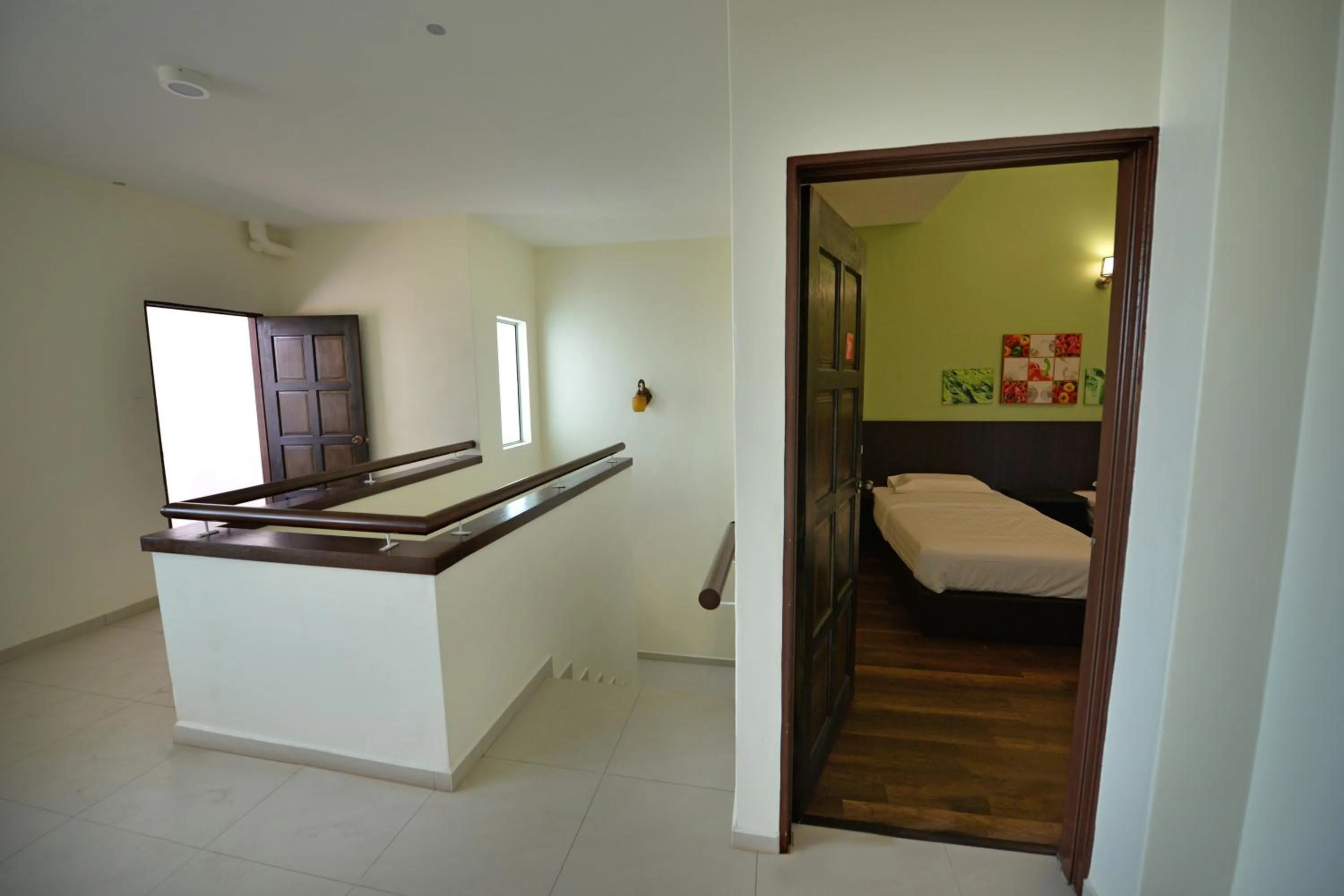 Property building, Bed in Palm City Villa