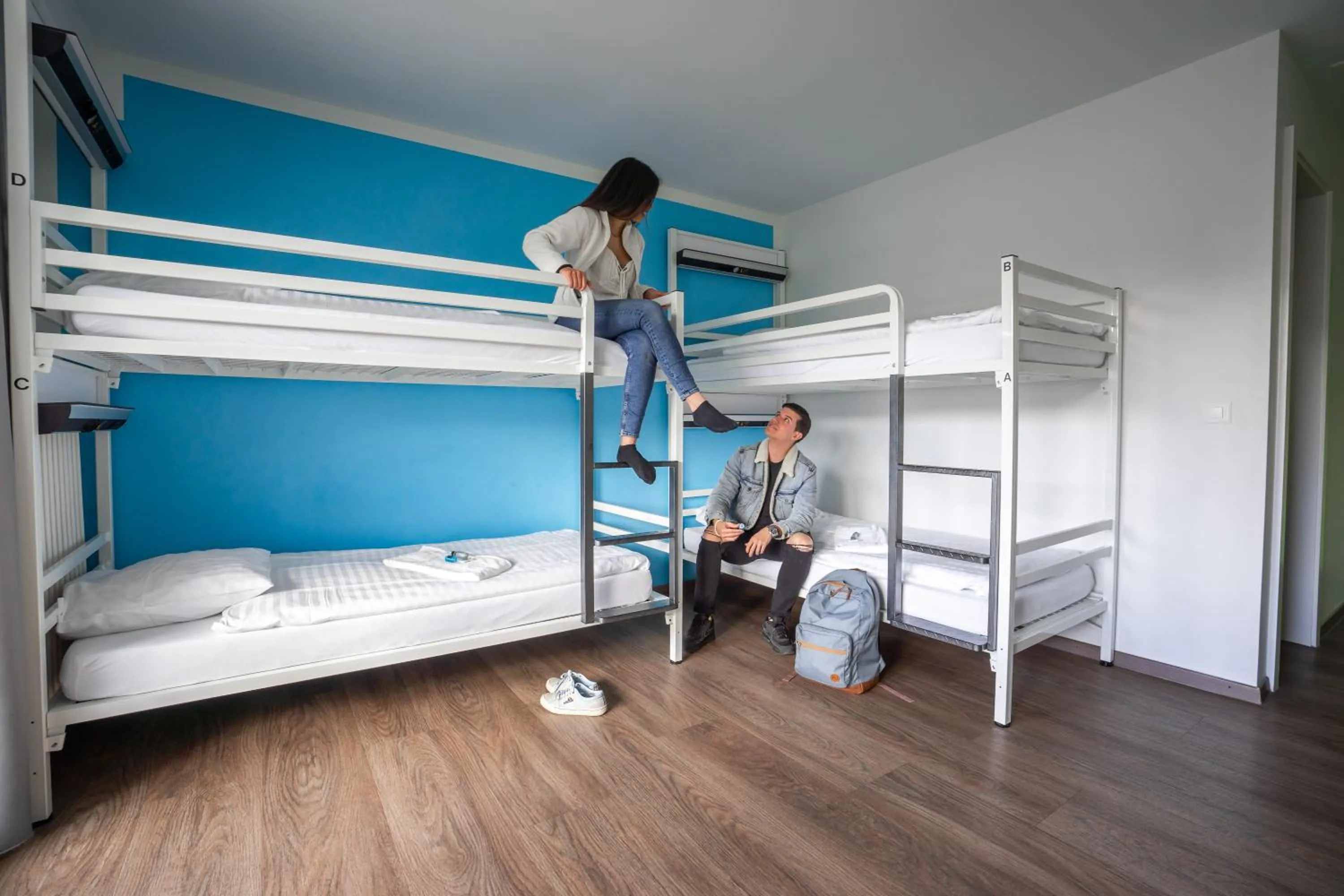 People, Bed in Nyon Hostel