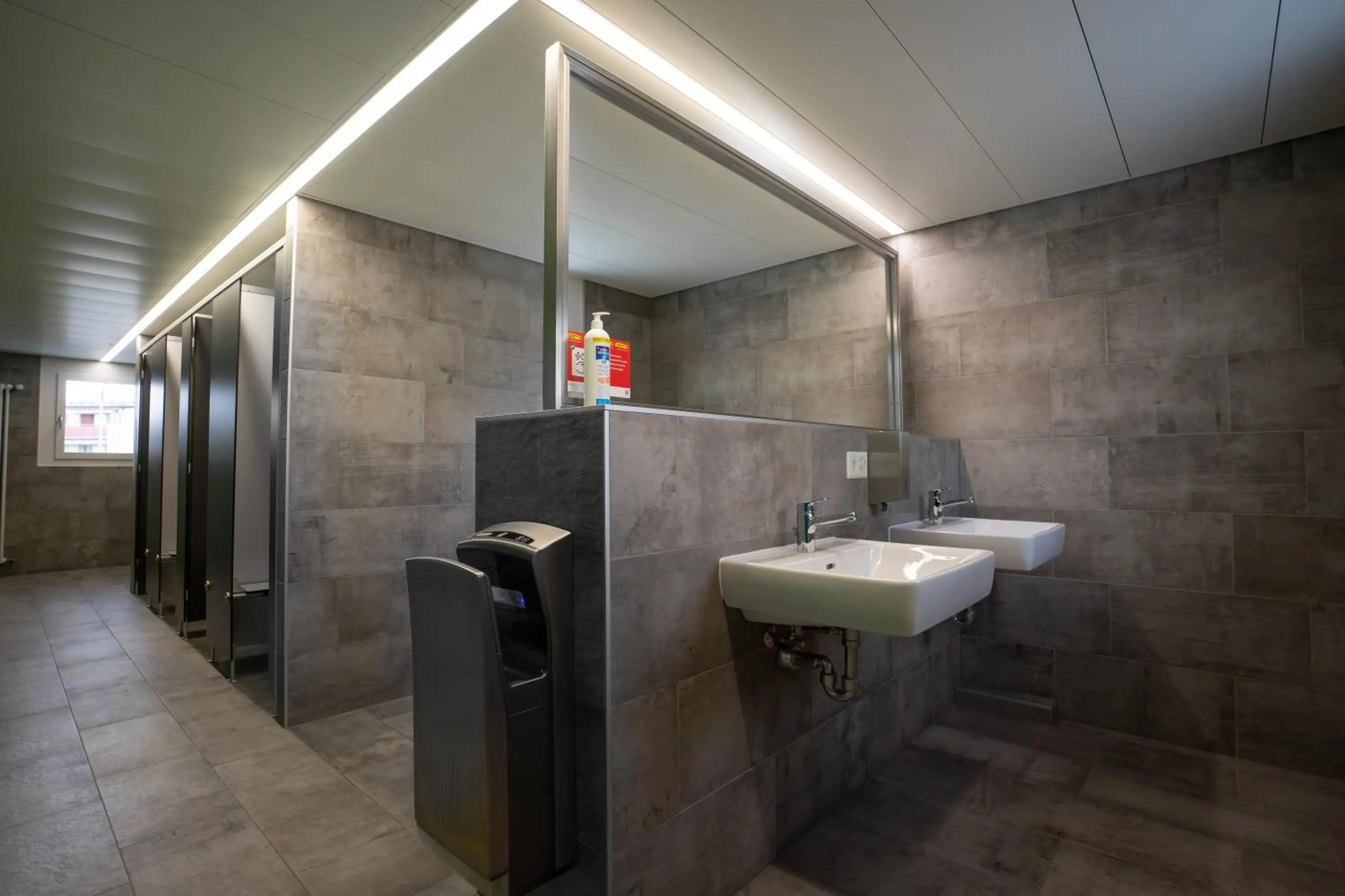 Shower in Nyon Hostel