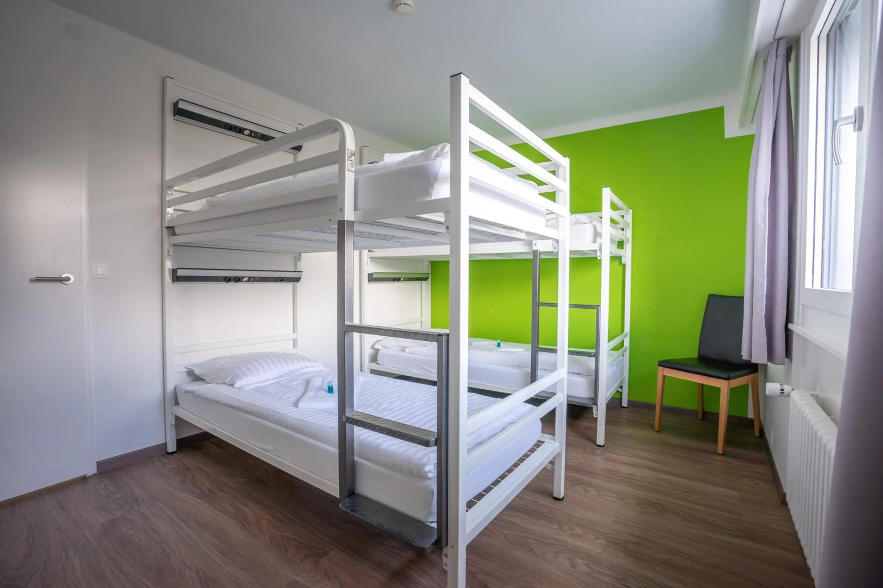 bunk bed, Bed in Nyon Hostel