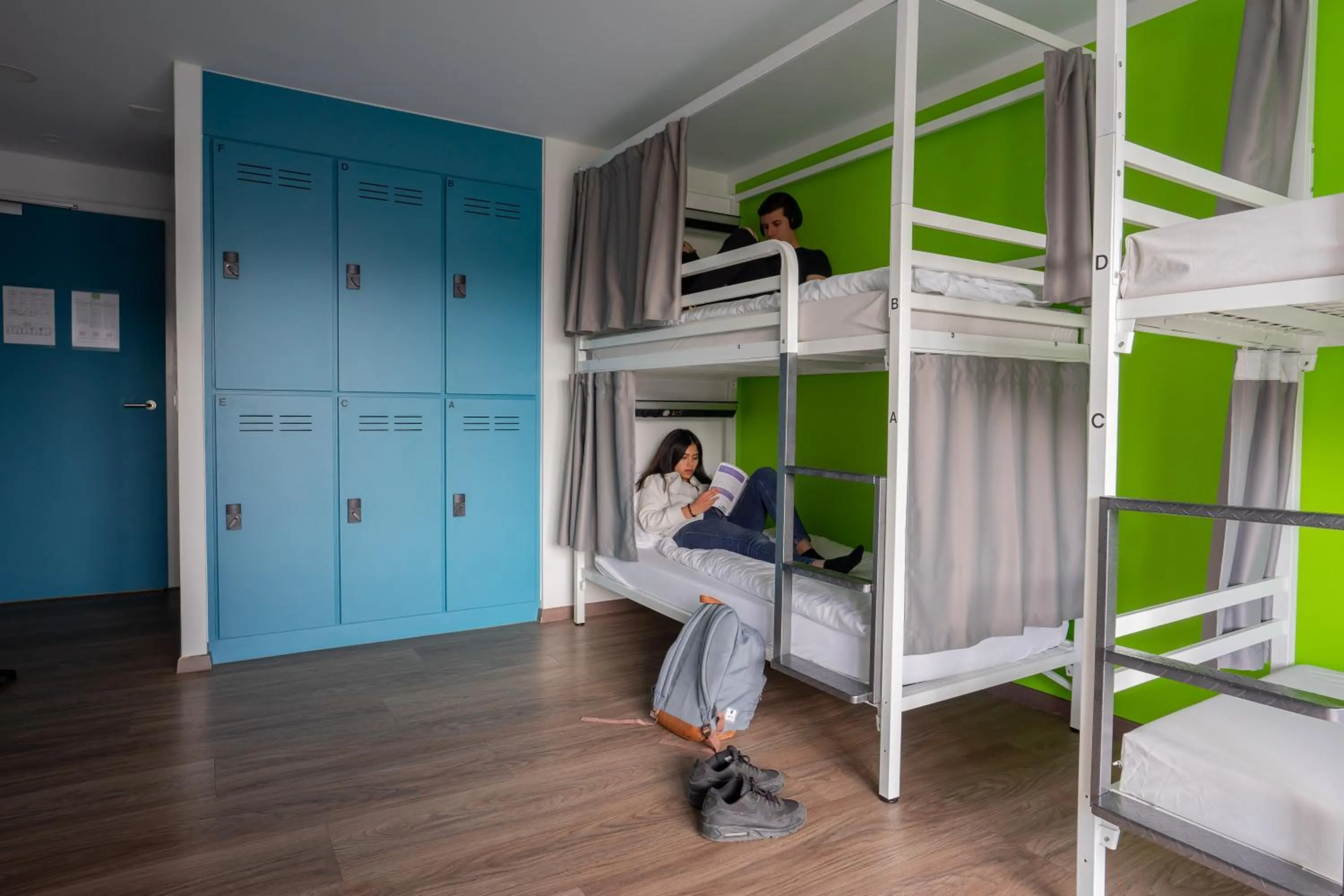 People, Bed in Nyon Hostel