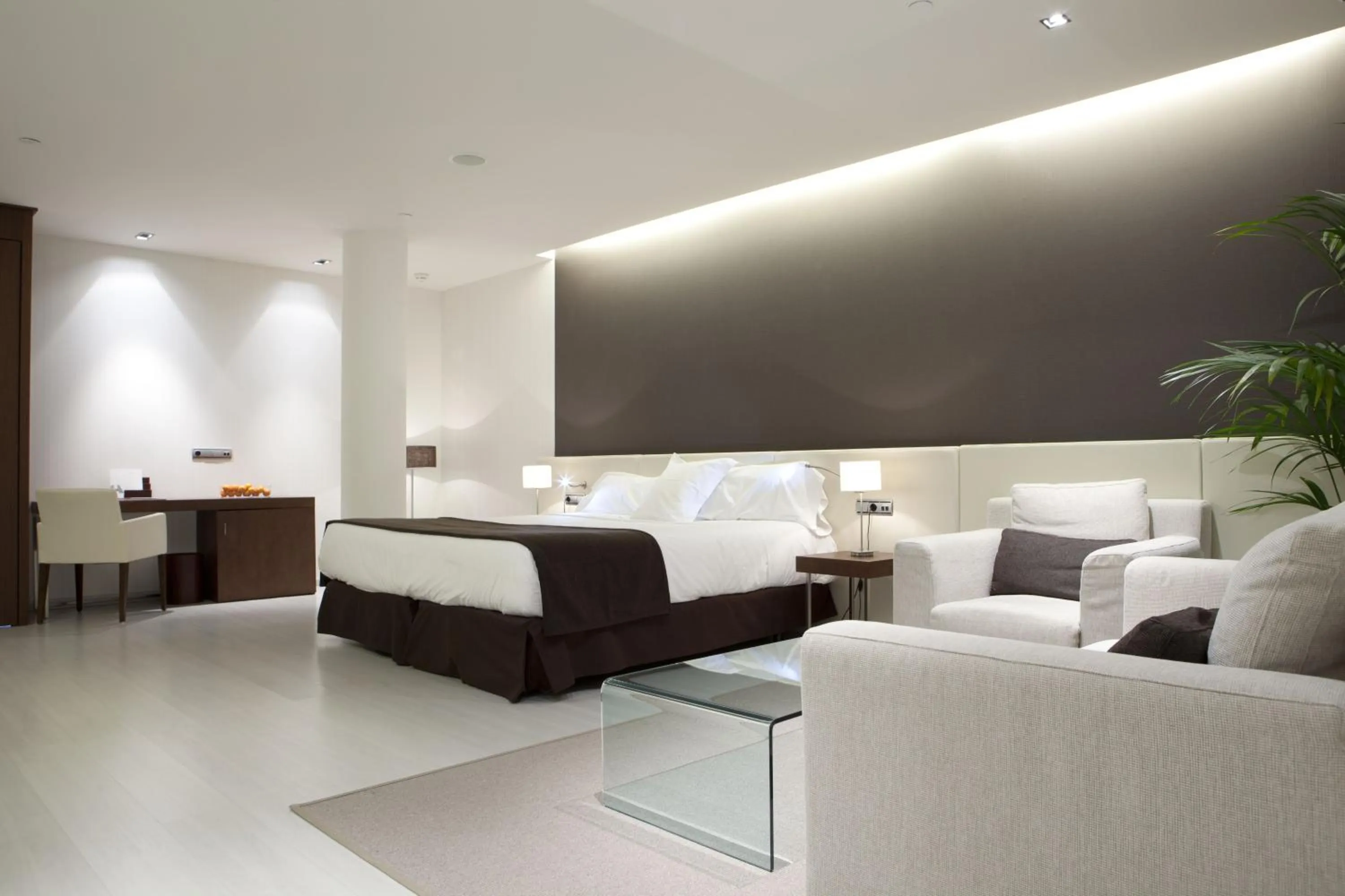 Photo of the whole room, Bed in Hotel Diagonal Plaza