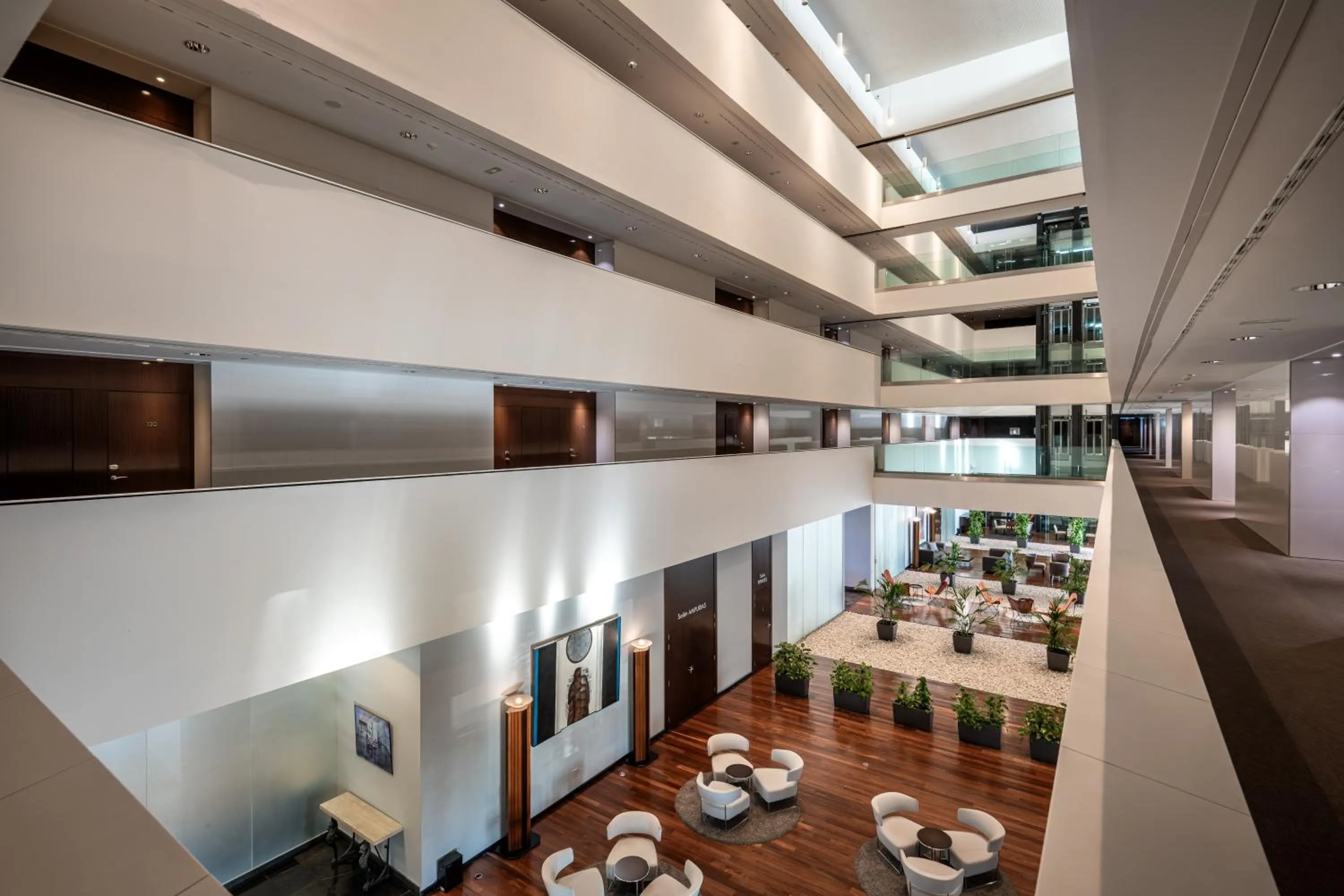 Property building in Hotel Diagonal Plaza