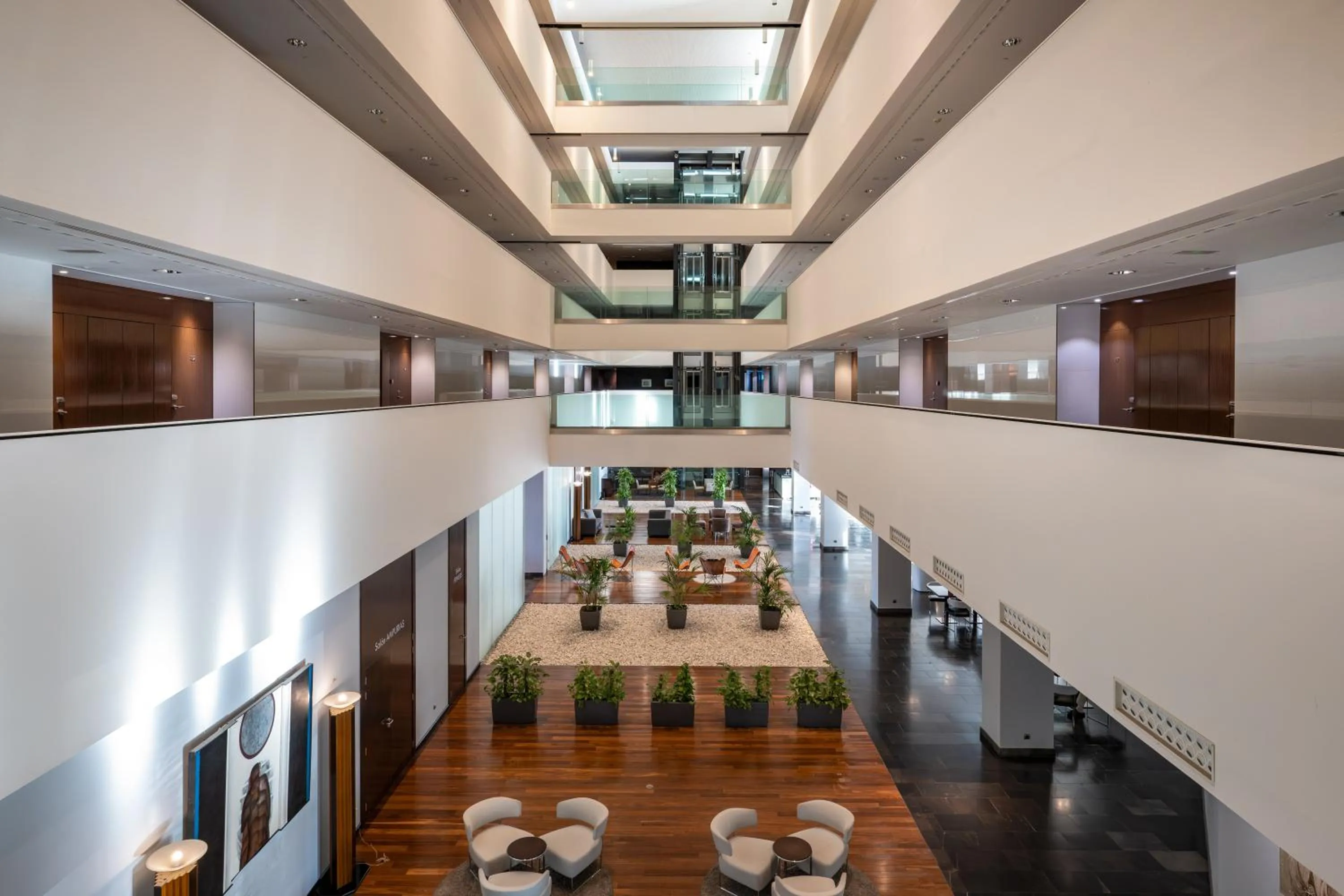 Property building in Hotel Diagonal Plaza