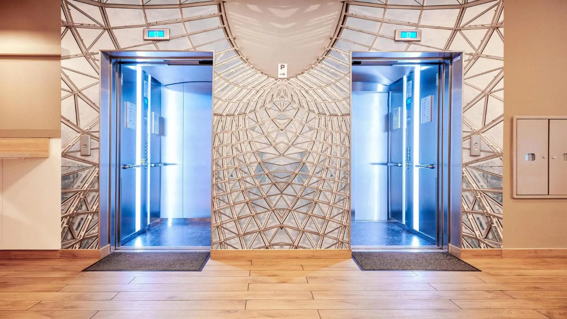 Lobby or reception in B&B HOTEL Katowice Centrum