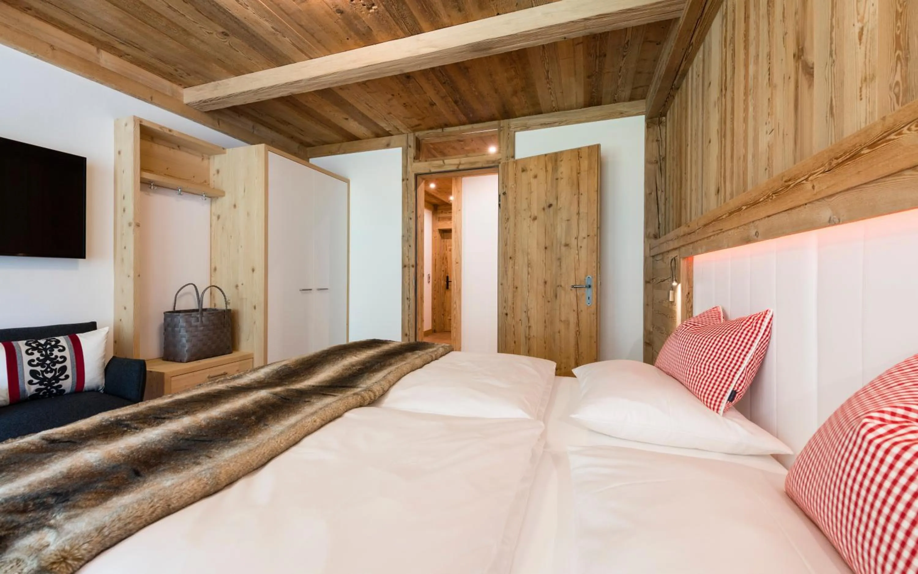 Bedroom, Bed in Aurina Lodges