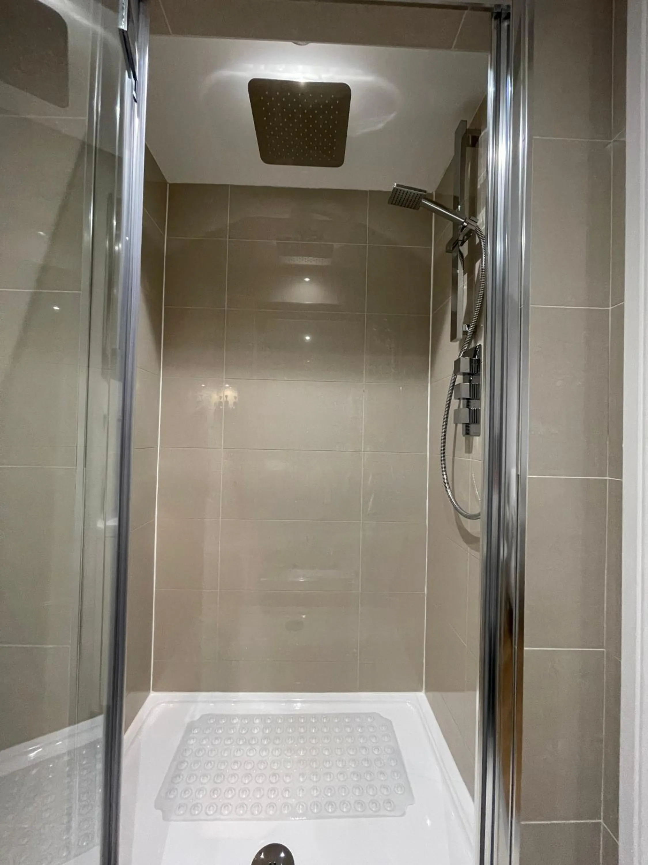 Shower in No 12 Furze Croft