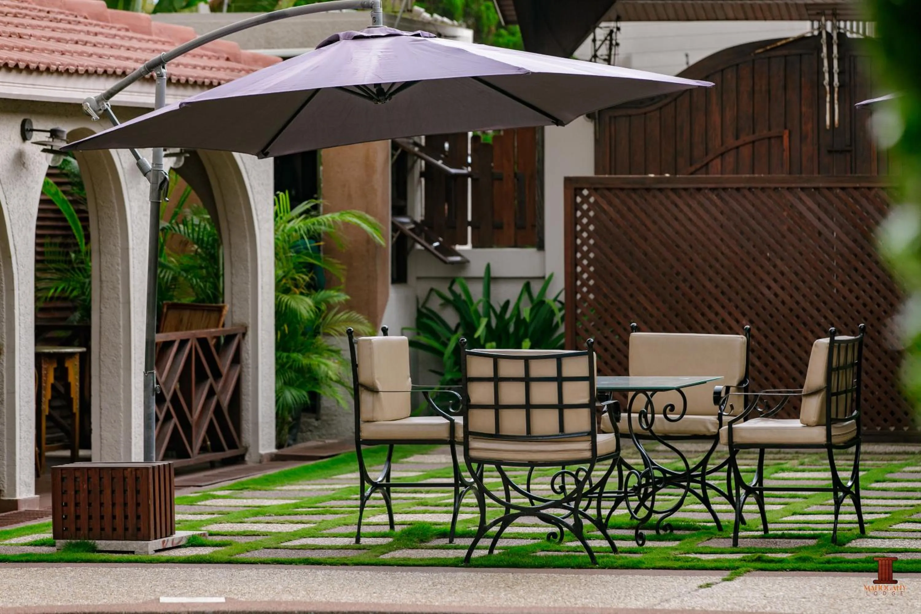 Mahogany Lodge, Cantonments