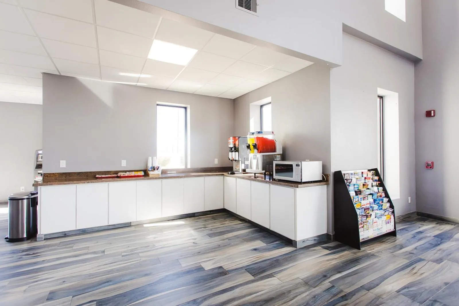 Breakfast in Econo Lodge Inn & Suites Channelview - Houston East