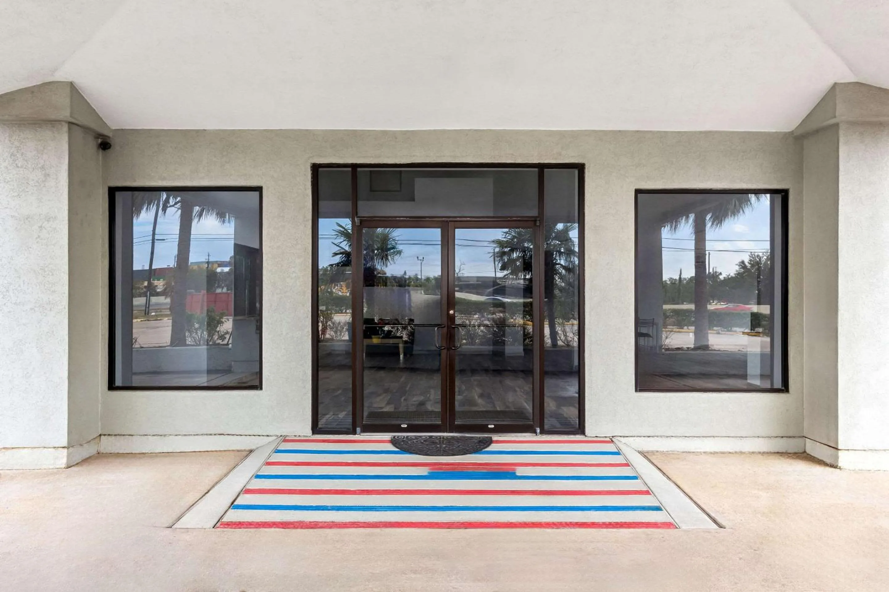 Property building in Econo Lodge Inn & Suites Channelview - Houston East