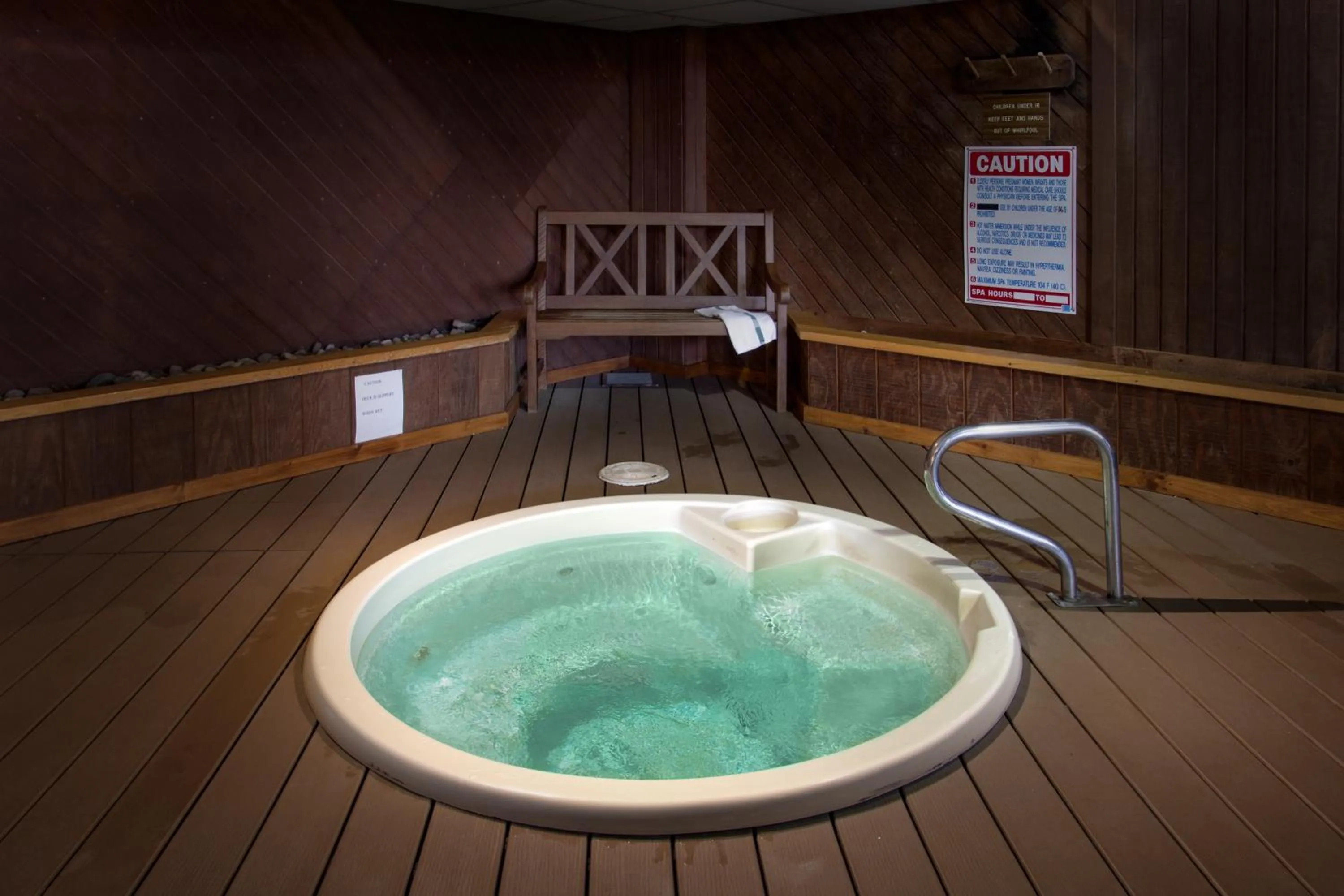 Swimming pool in Carriage House Country Club