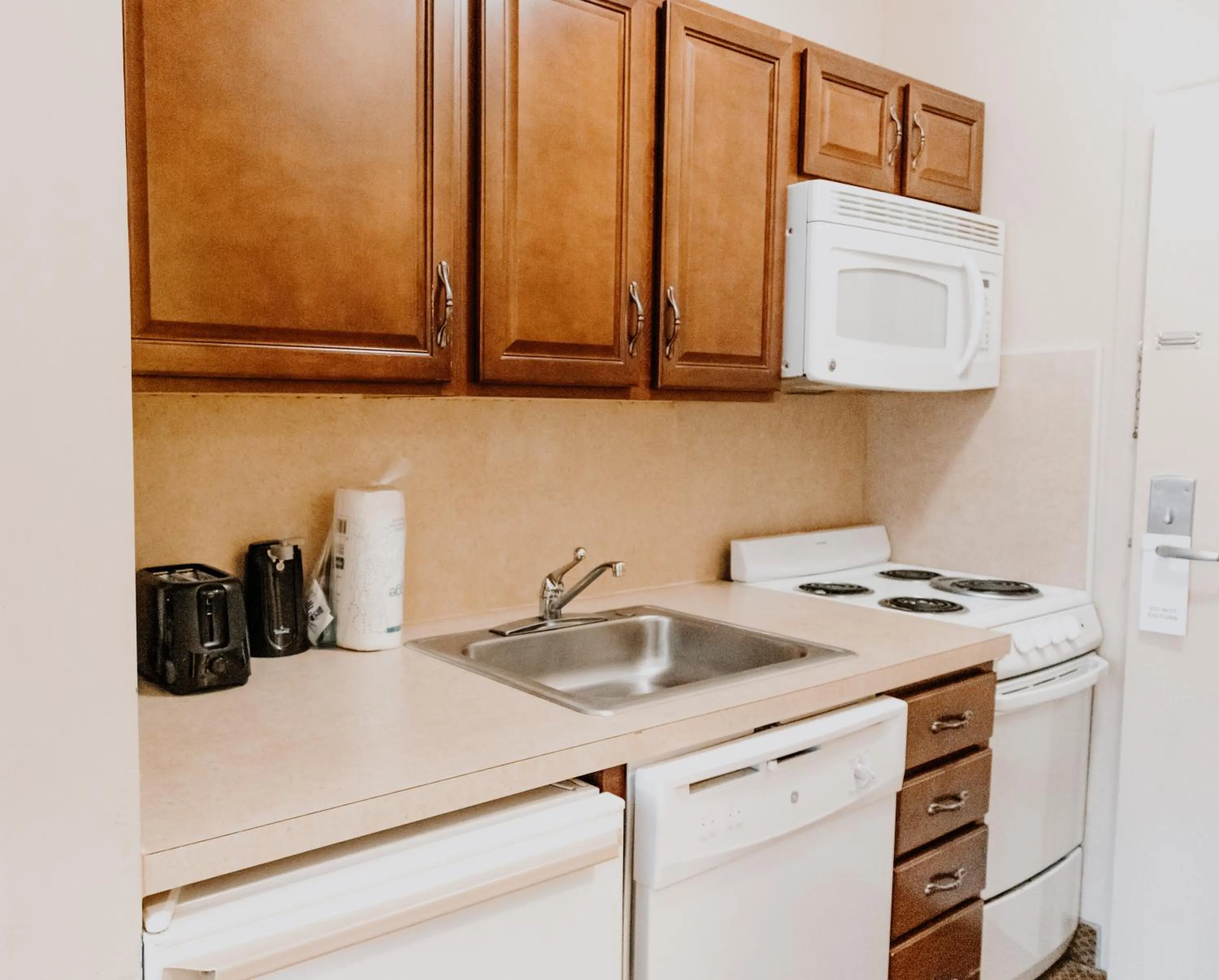 Kitchen or kitchenette in Carriage House Country Club