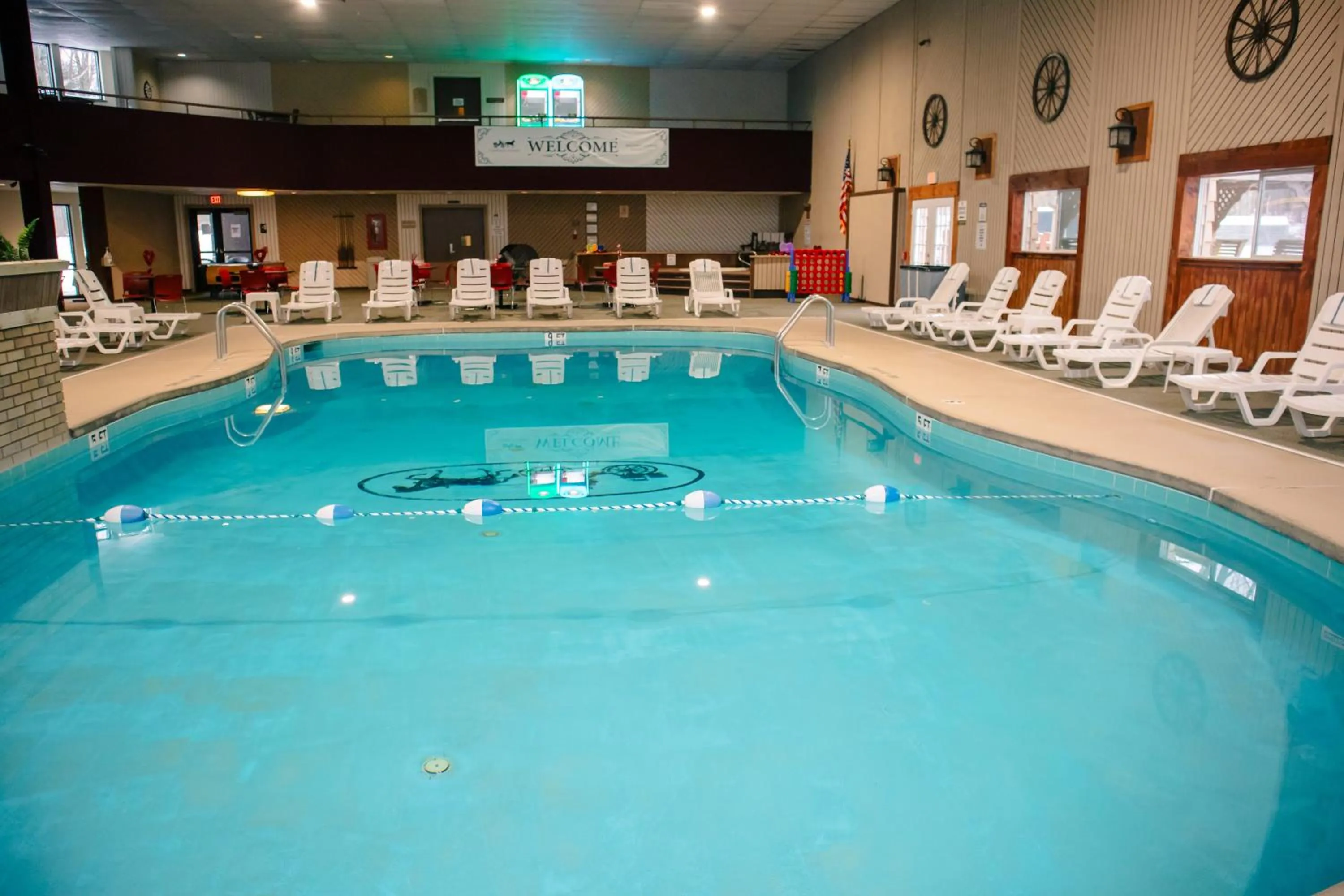 Swimming pool in Carriage House Country Club