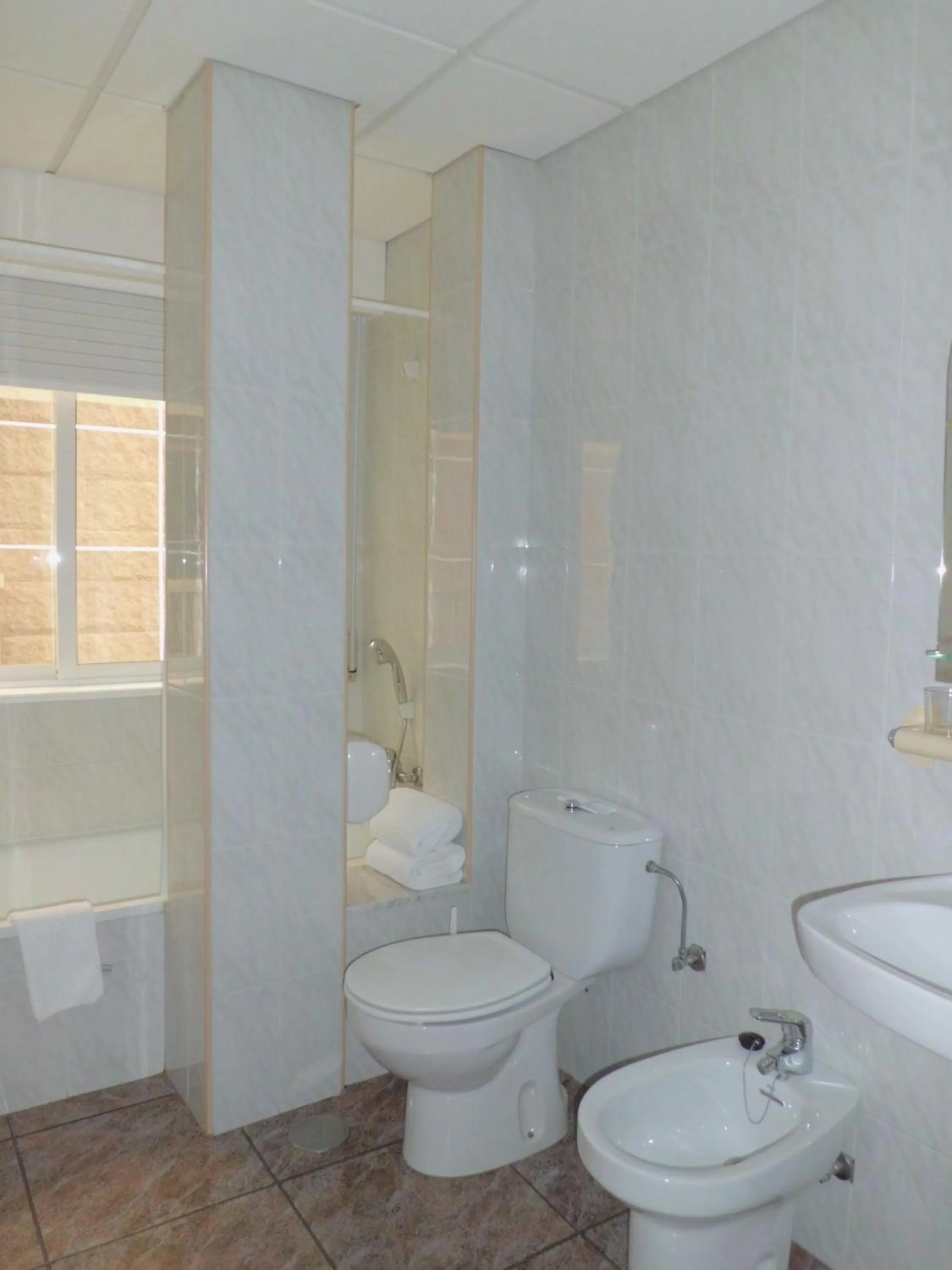 Toilet in Hotel Brisa