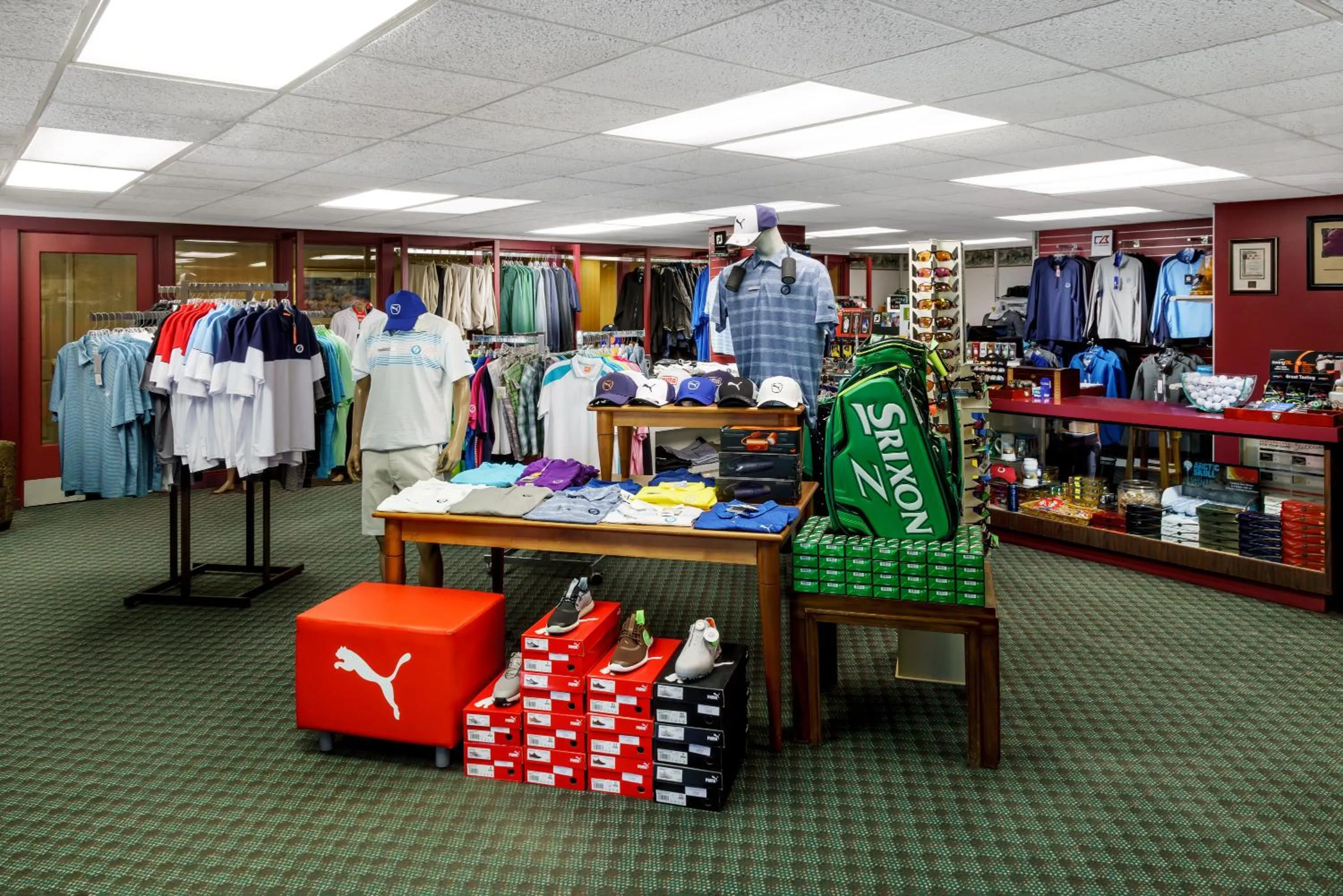 On-site shops in Lakeview Golf Resort