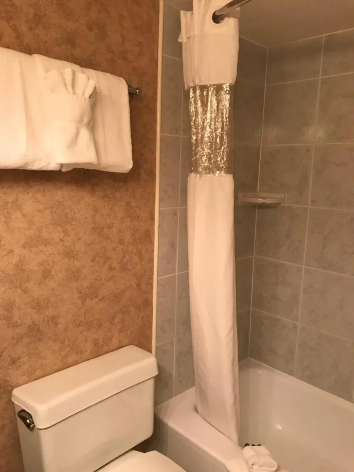 Two-Bedroom Suite with Water View - Non-Smoking in Lakeview Golf Resort Two-Bedroom Suite with Water View - Non-Smoking in Lakeview Golf Resort