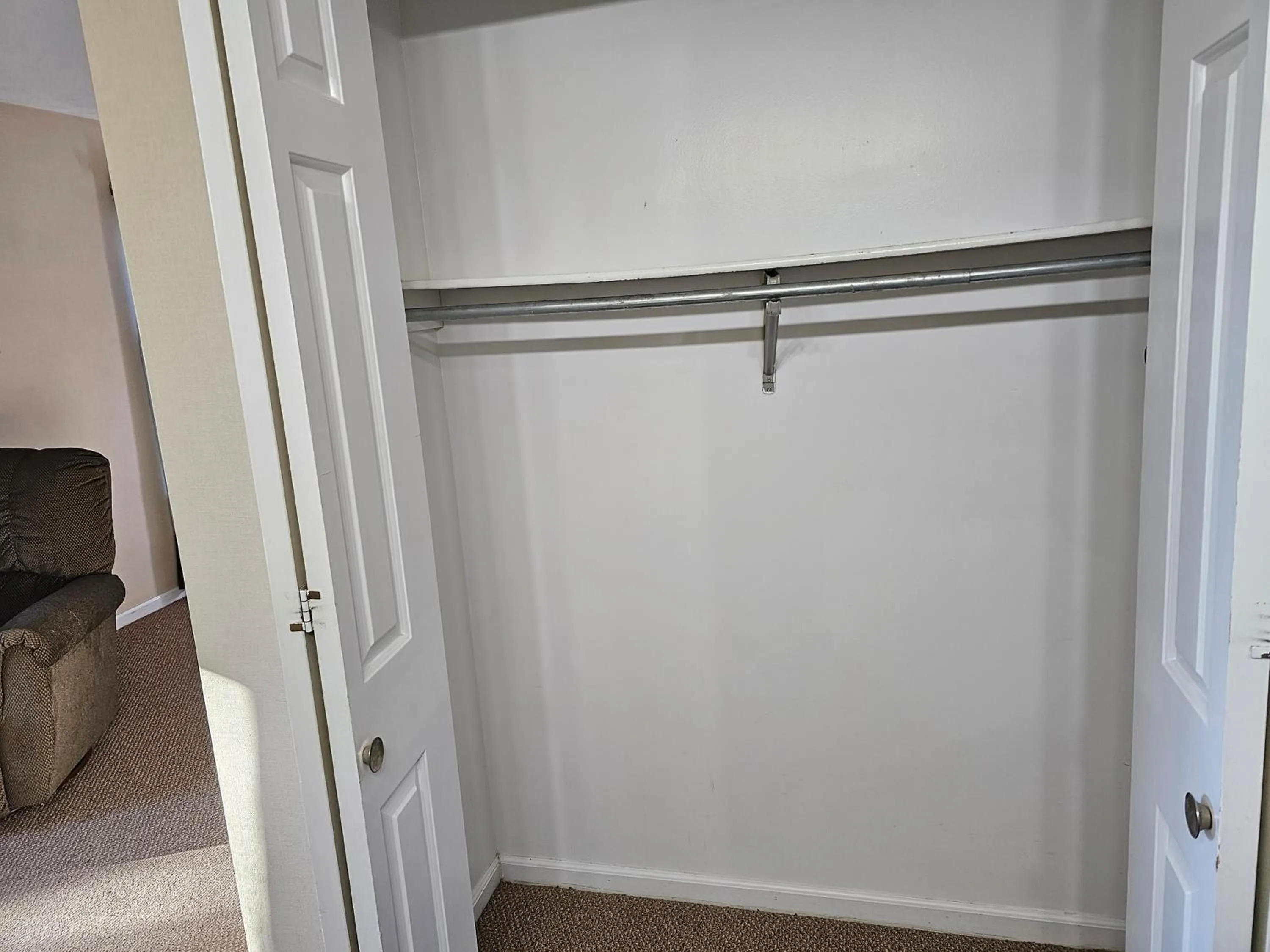 wardrobe in Lakeview Golf Resort