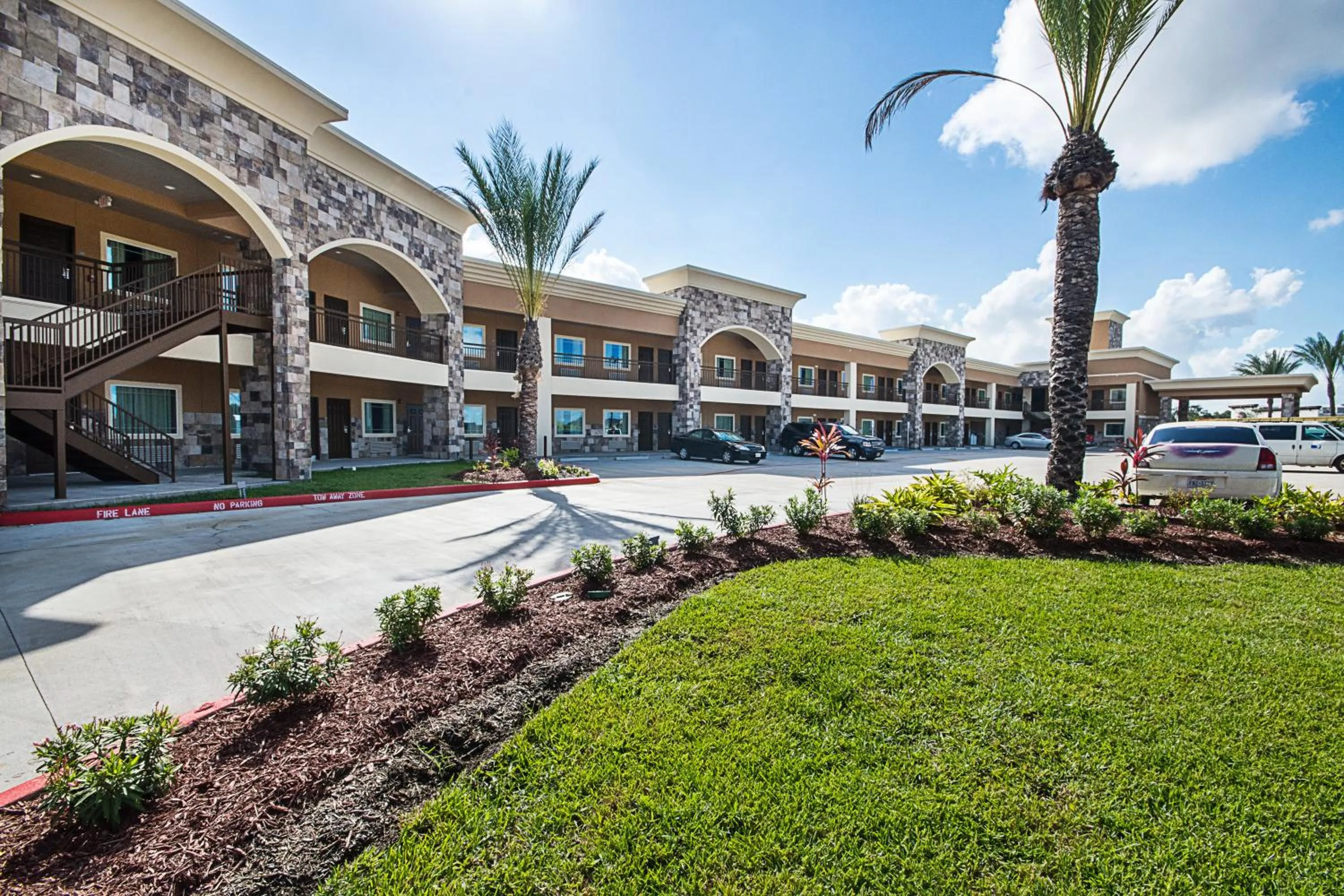 Property building in Econo Lodge Inn & Suites Houston NW-Cy-Fair