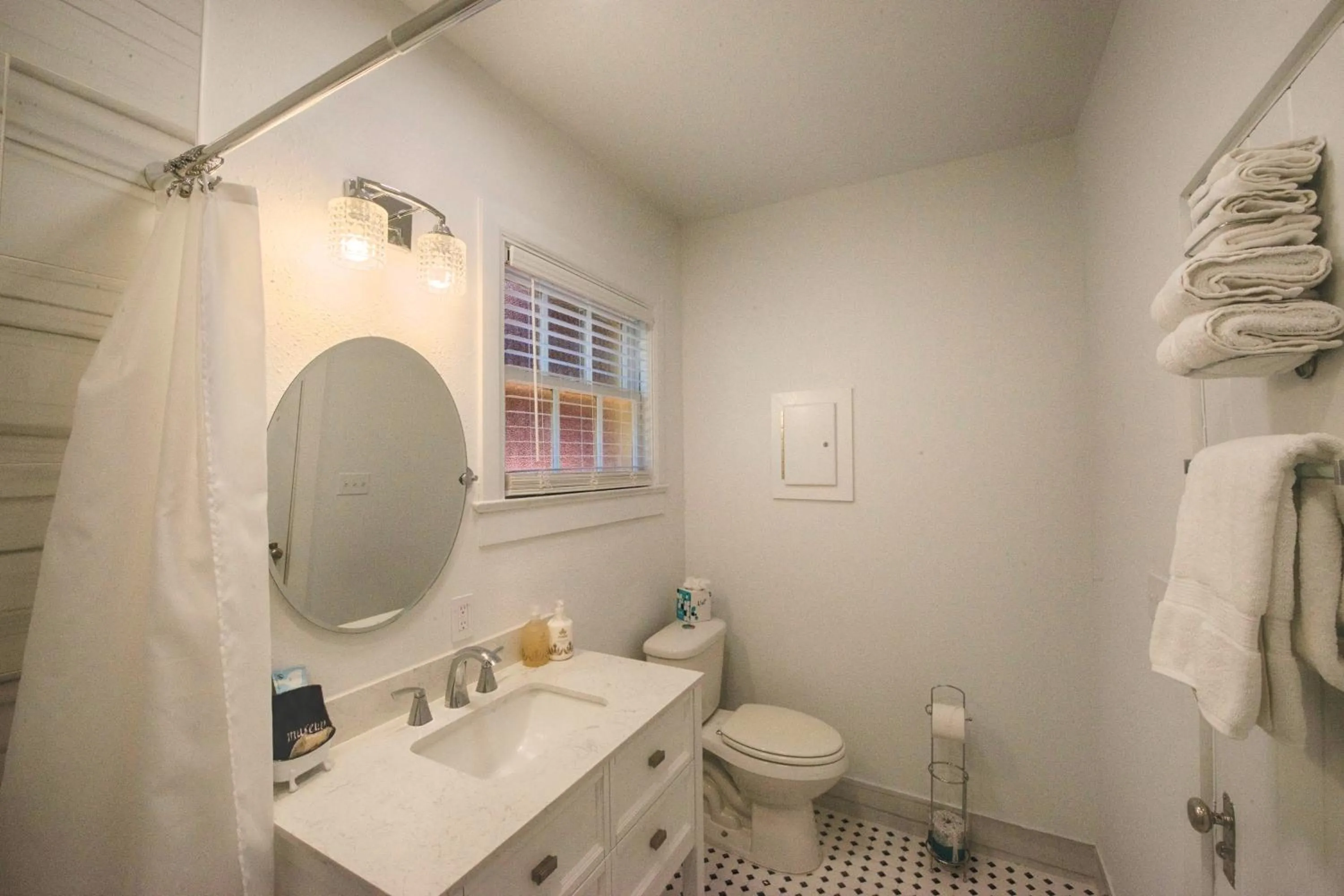 Shower in Historic Tapoco Lodge Resort