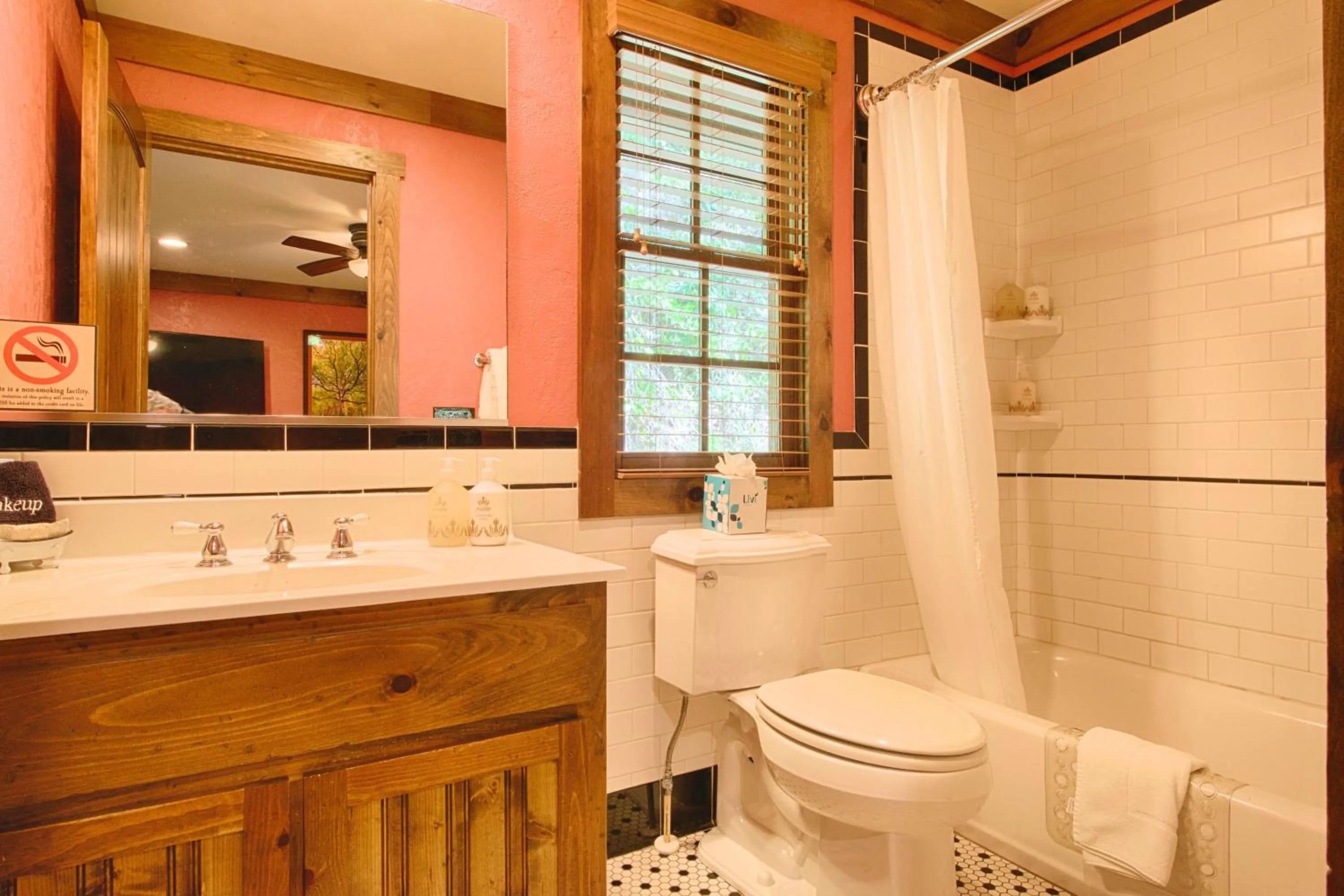 Shower in Historic Tapoco Lodge Resort