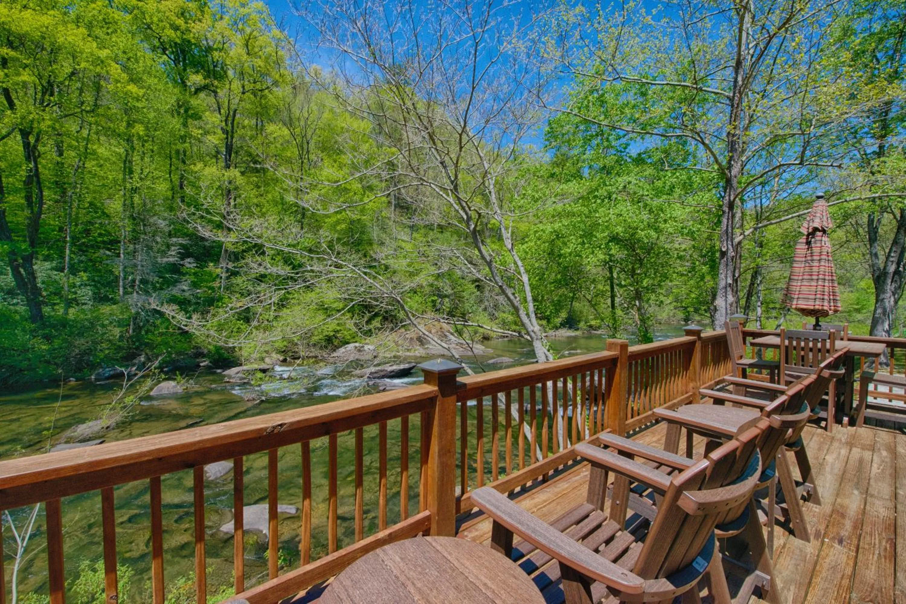 Spring in Historic Tapoco Lodge Resort