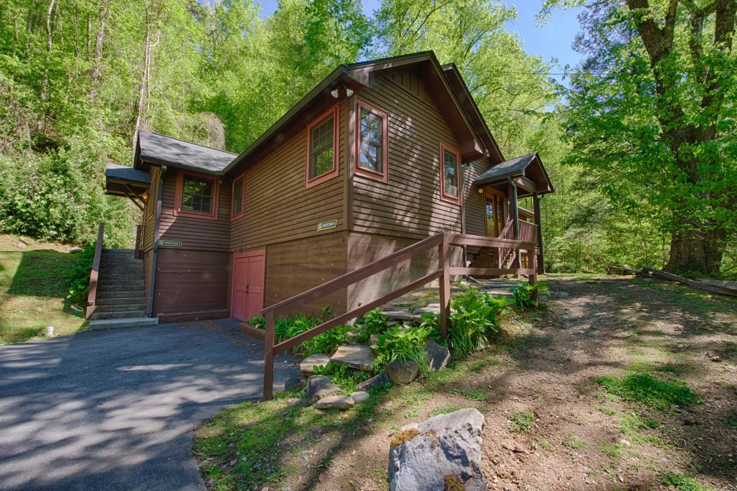 Property building in Historic Tapoco Lodge Resort