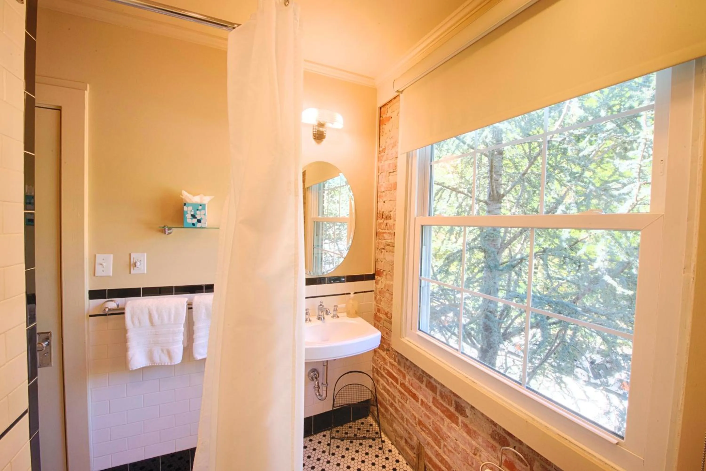 Shower in Historic Tapoco Lodge Resort
