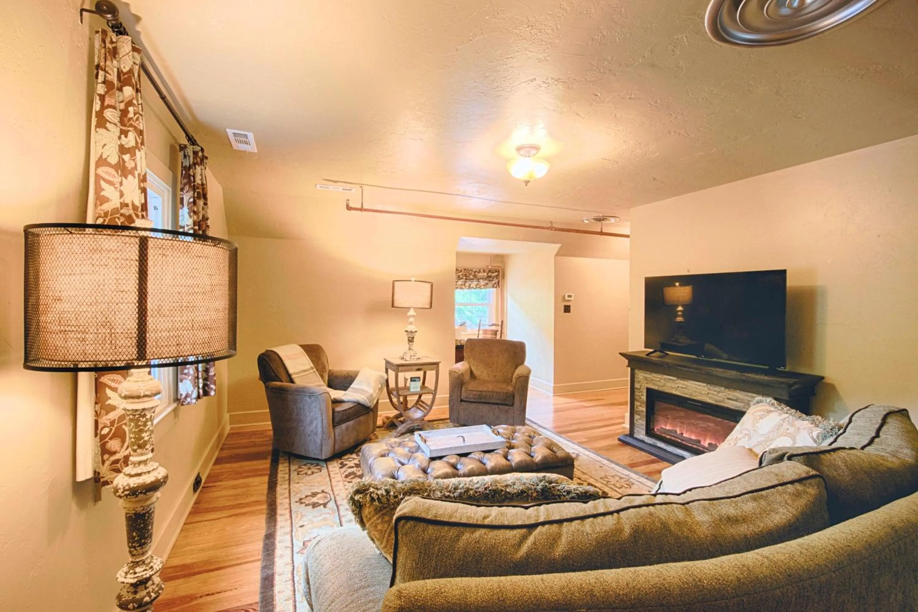 TV and multimedia in Historic Tapoco Lodge Resort