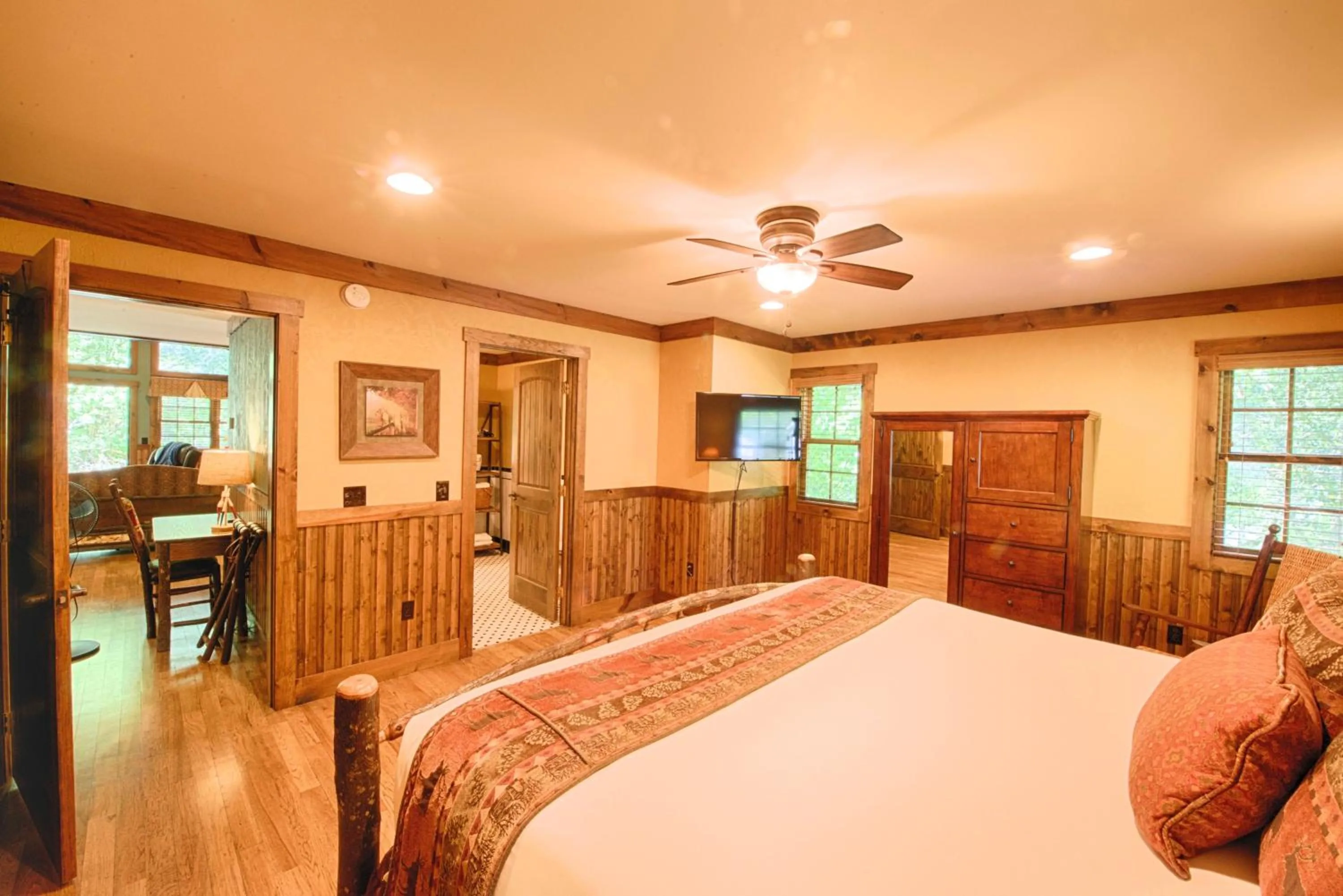 Bed in Historic Tapoco Lodge Resort