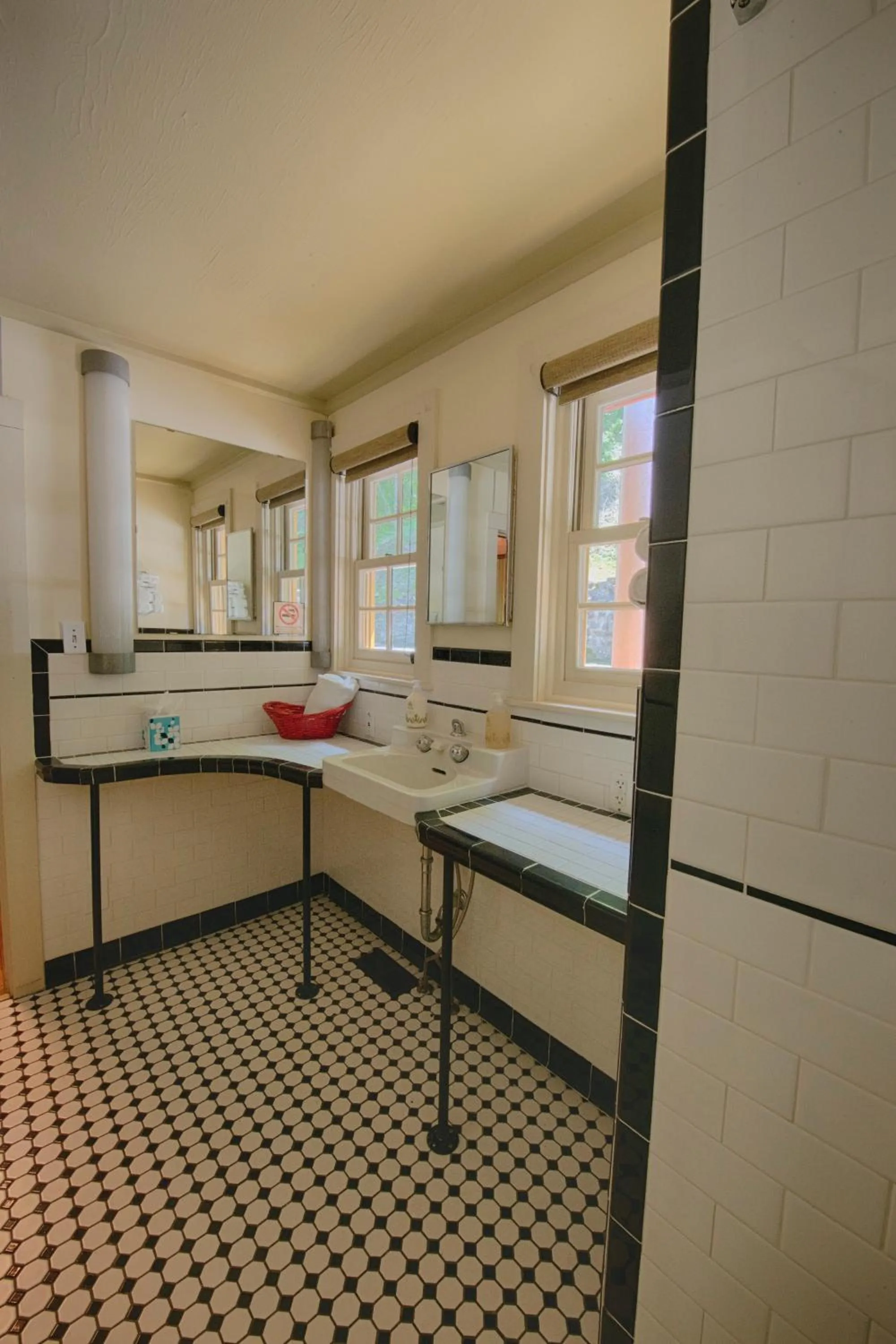 Shower in Historic Tapoco Lodge Resort