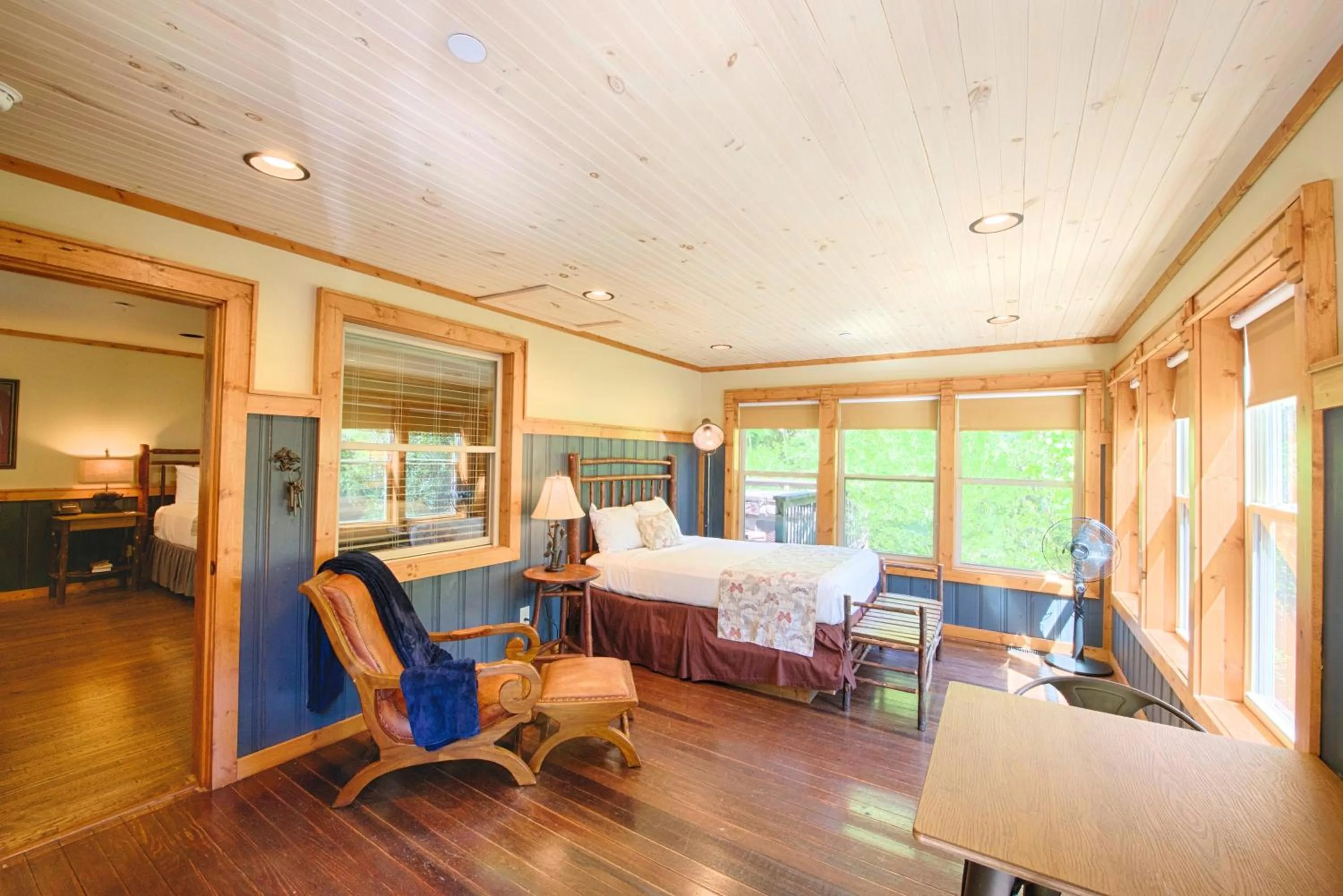 Bed in Historic Tapoco Lodge Resort