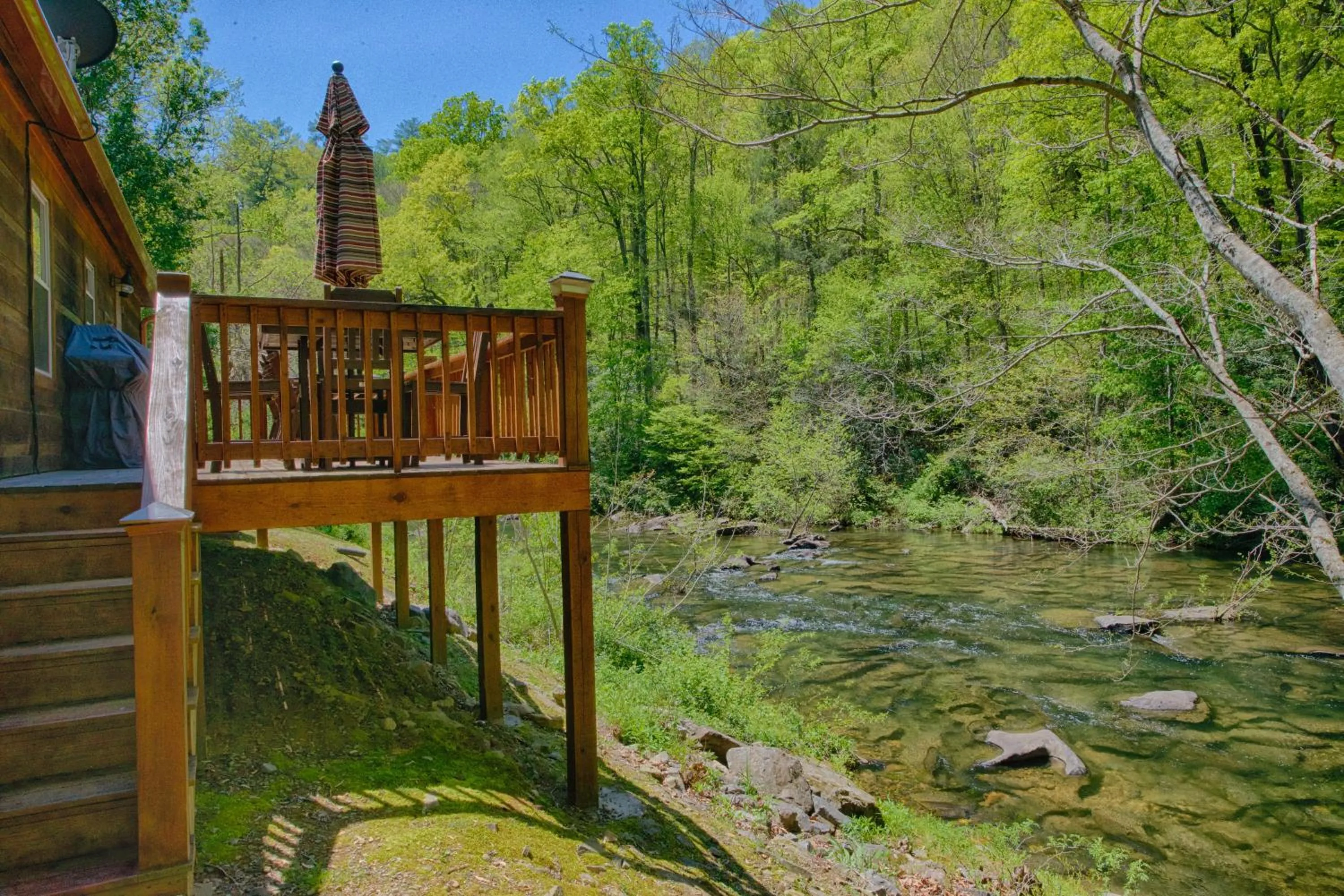 Patio in Historic Tapoco Lodge Resort