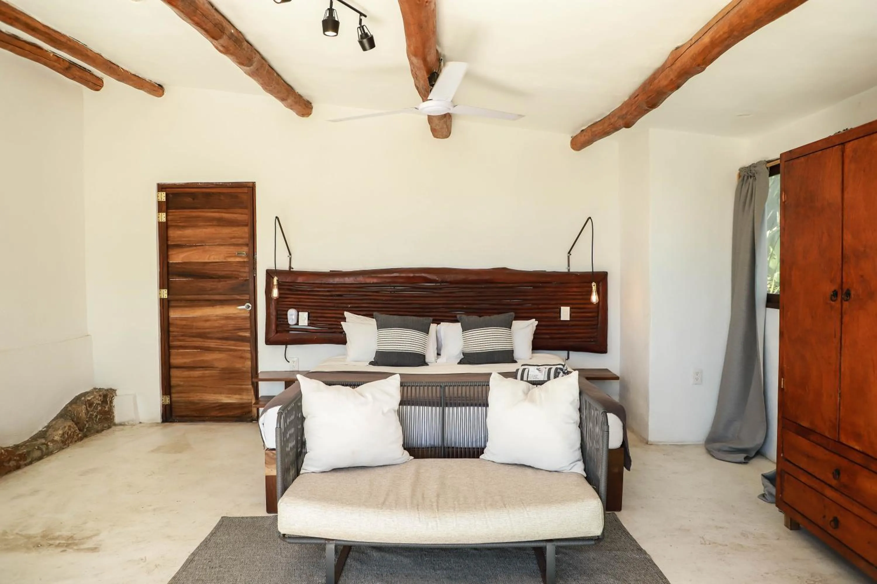 Photo of the whole room in Maraica San Pancho Rooms