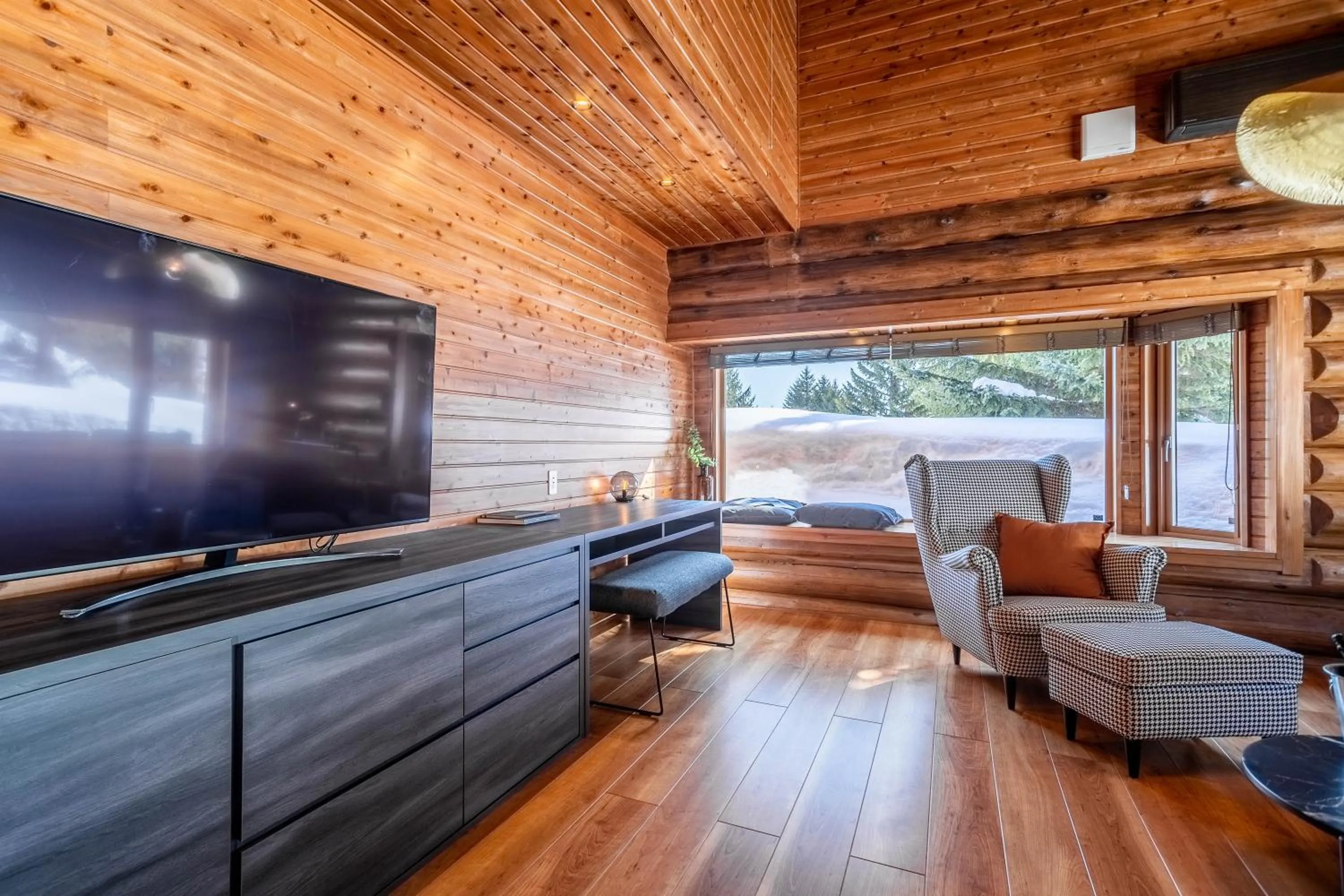 TV and multimedia in Villa Rusutsu